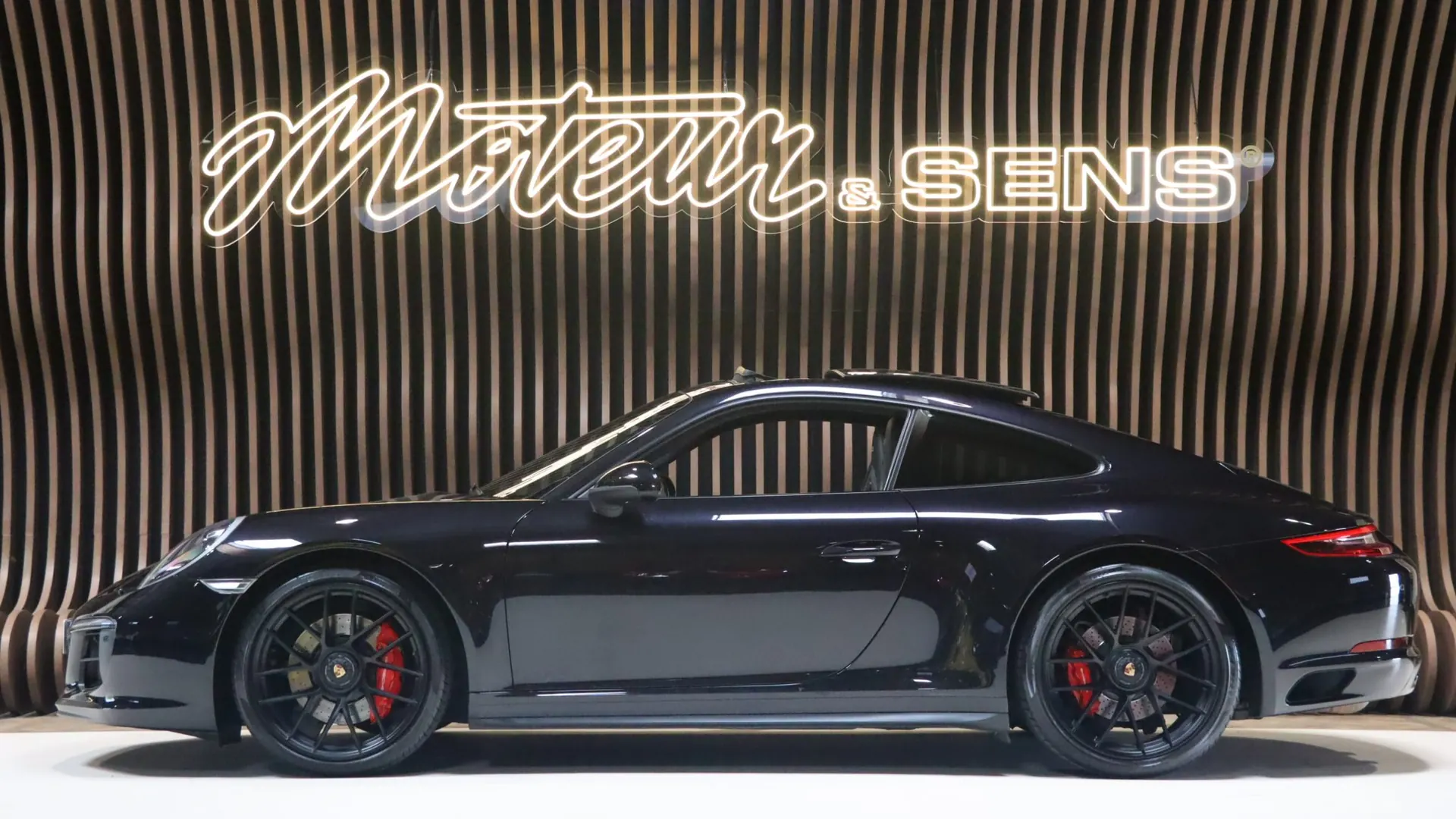 Porsche 911 — photo 5