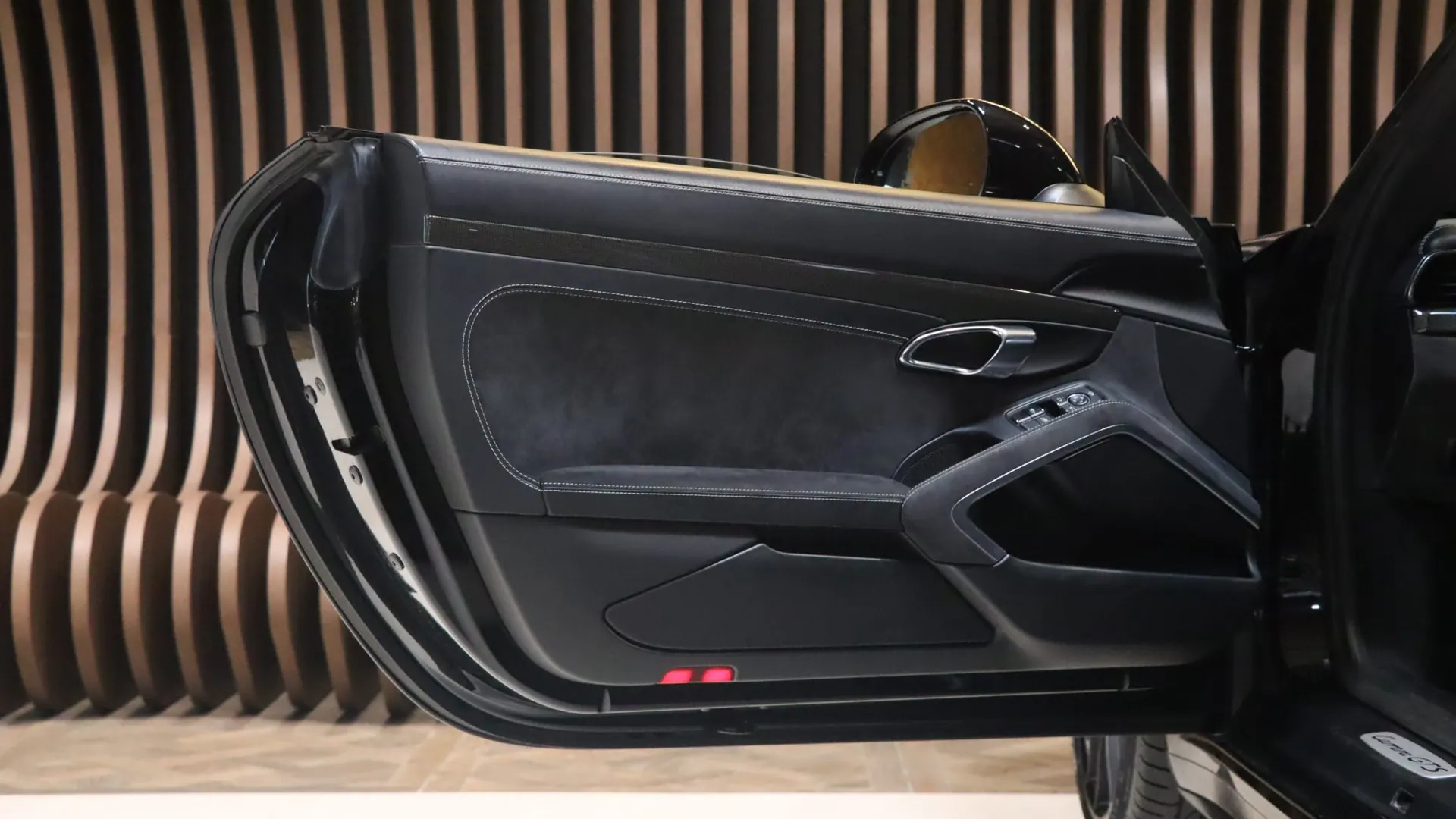 Porsche 911 — photo 10