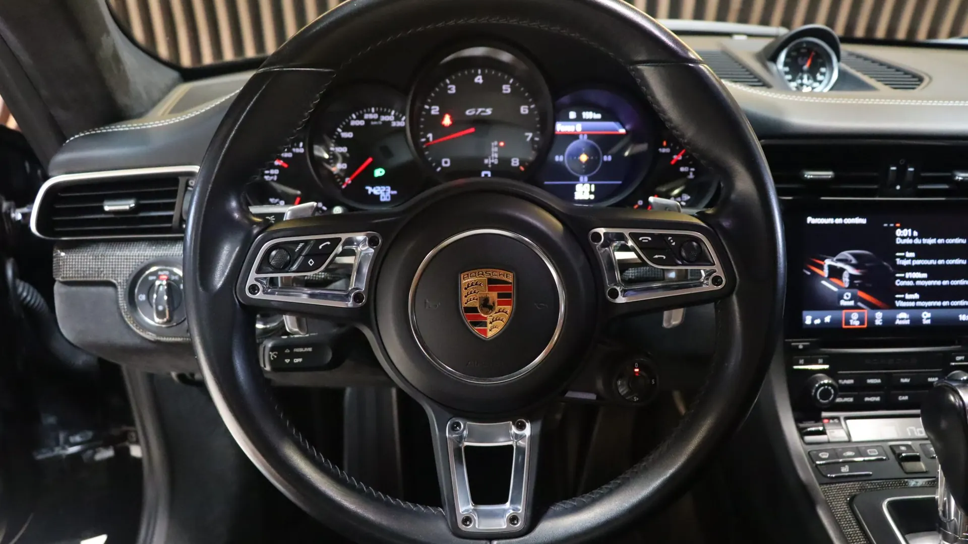 Porsche 911 — photo 9
