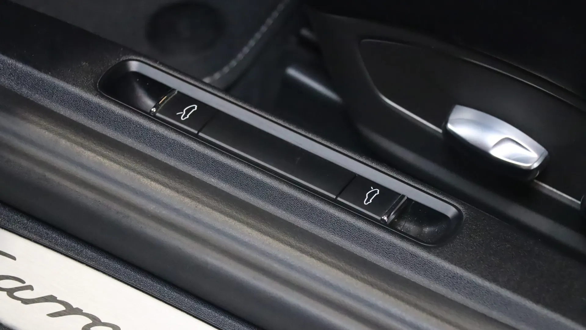 Porsche 911 — photo 13