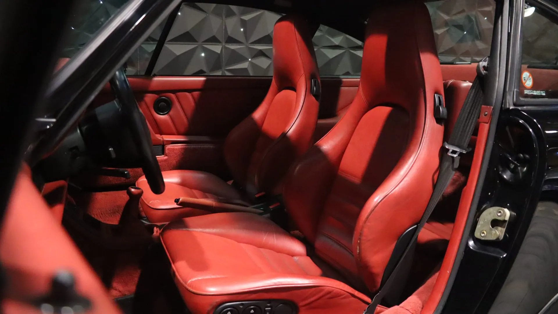 Porsche 911 — photo 6