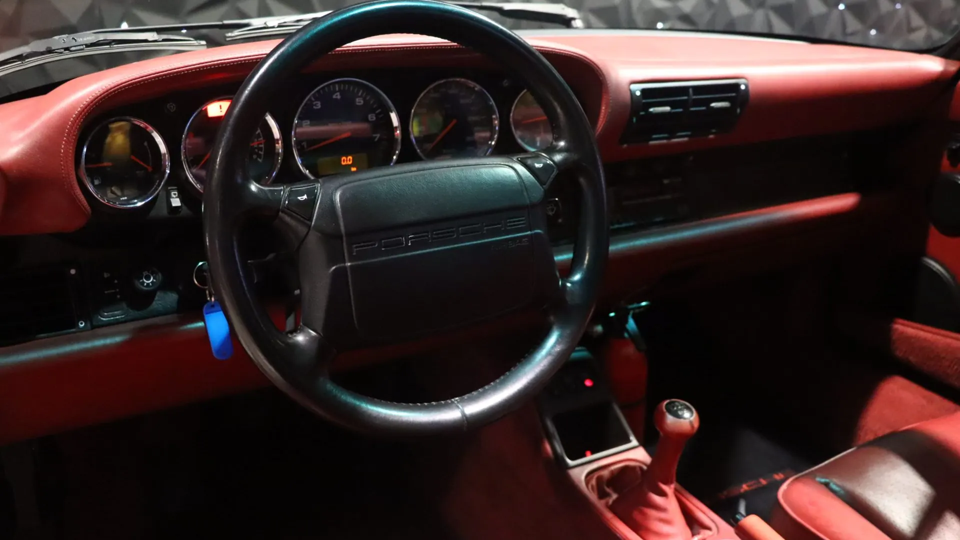 Porsche 911 — photo 14