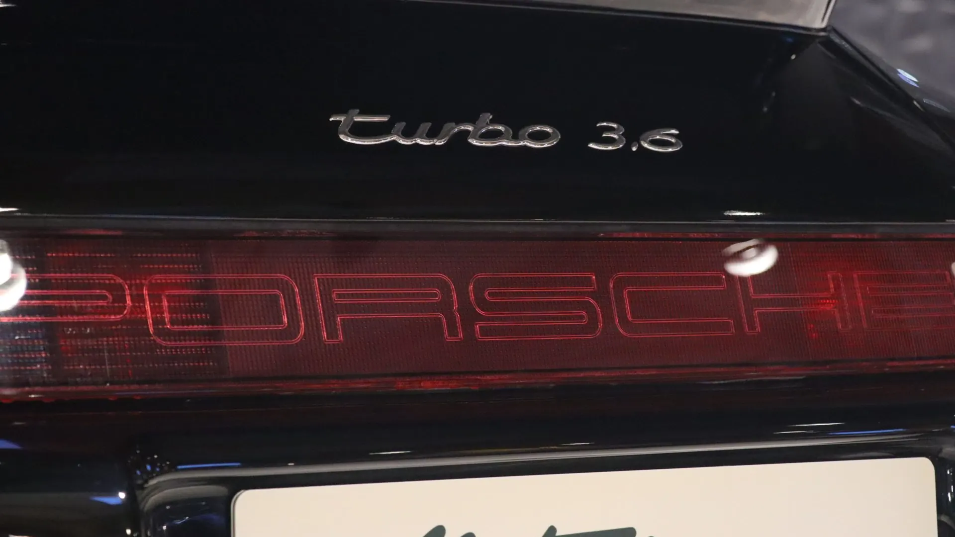 Porsche 911 — photo 46