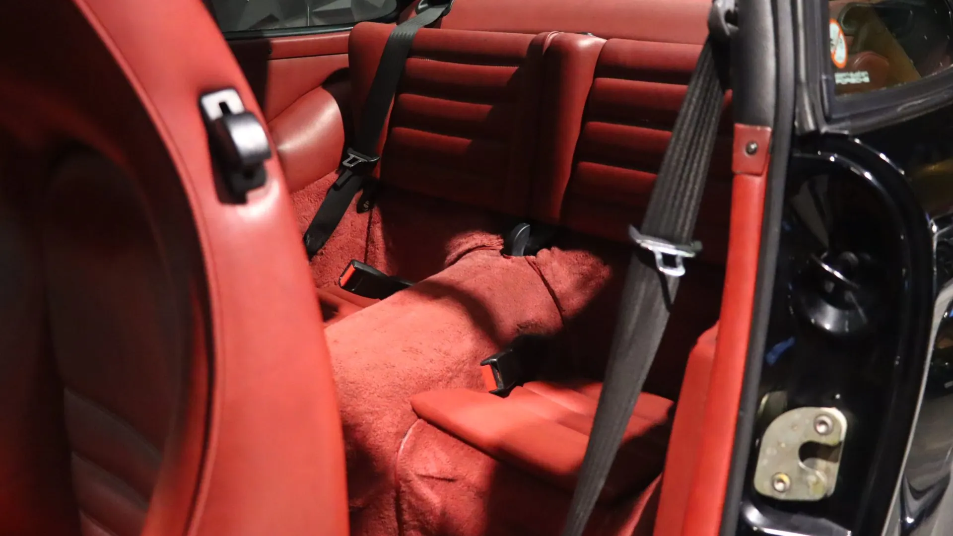 Porsche 911 — photo 28