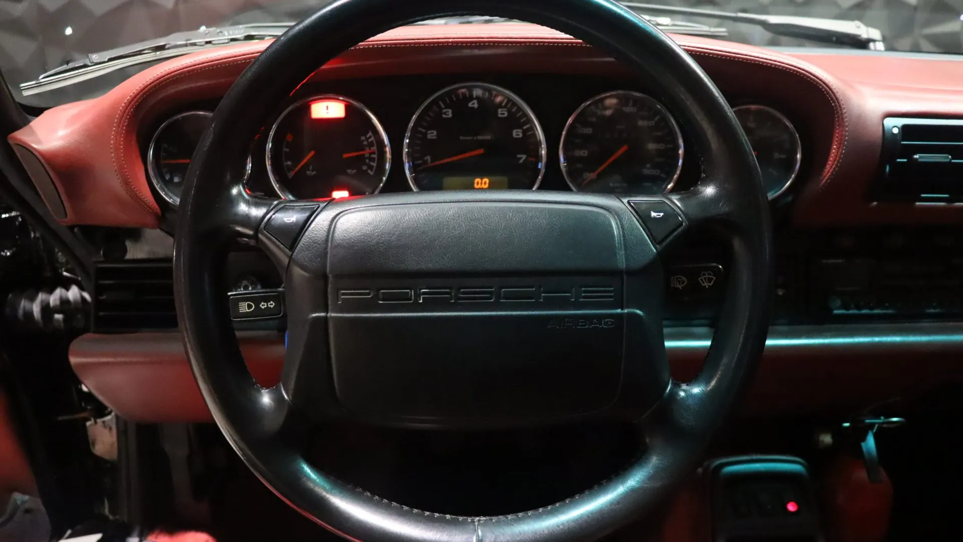 Porsche 911 — photo 9