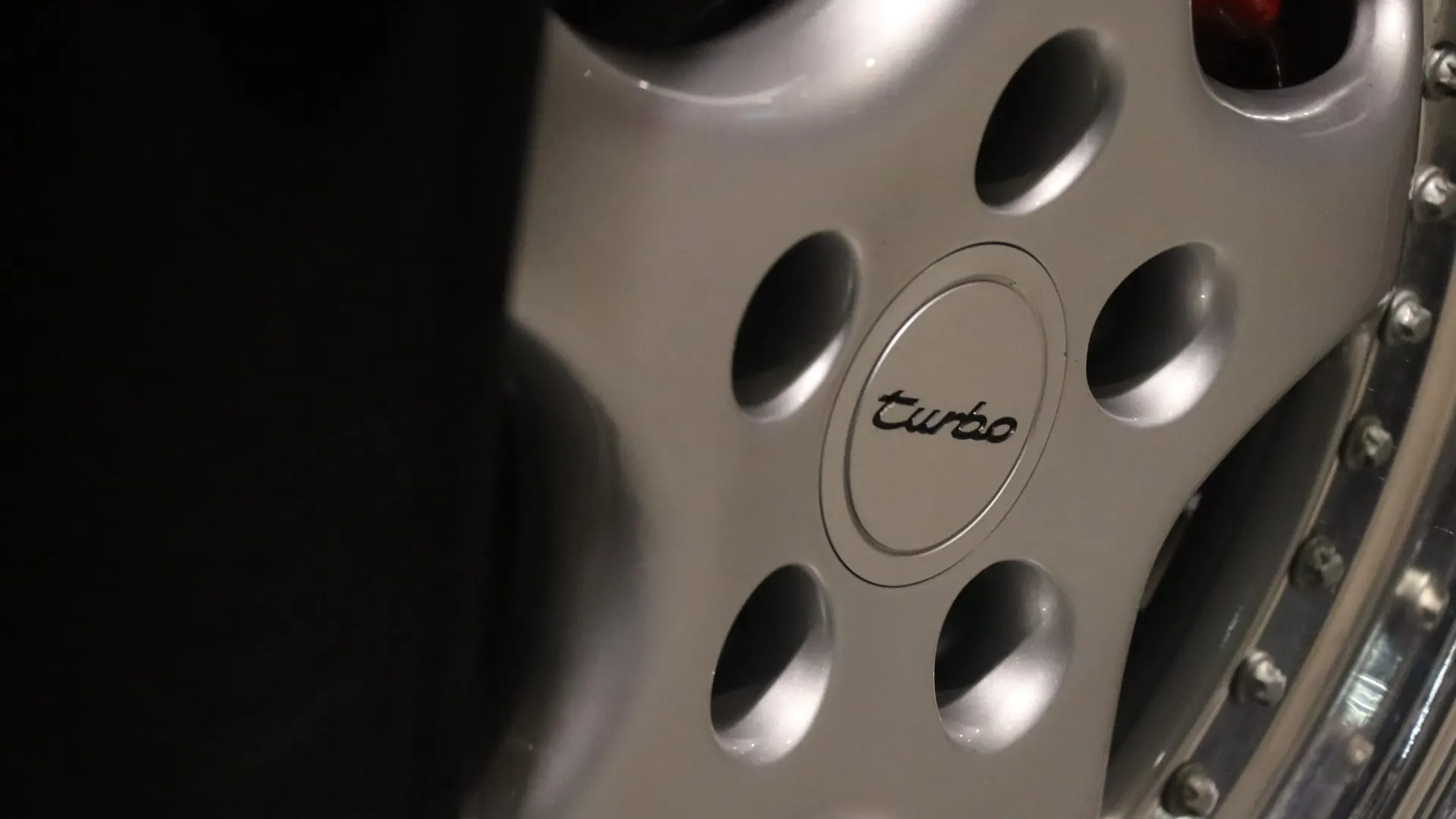 Porsche 911 — photo 37