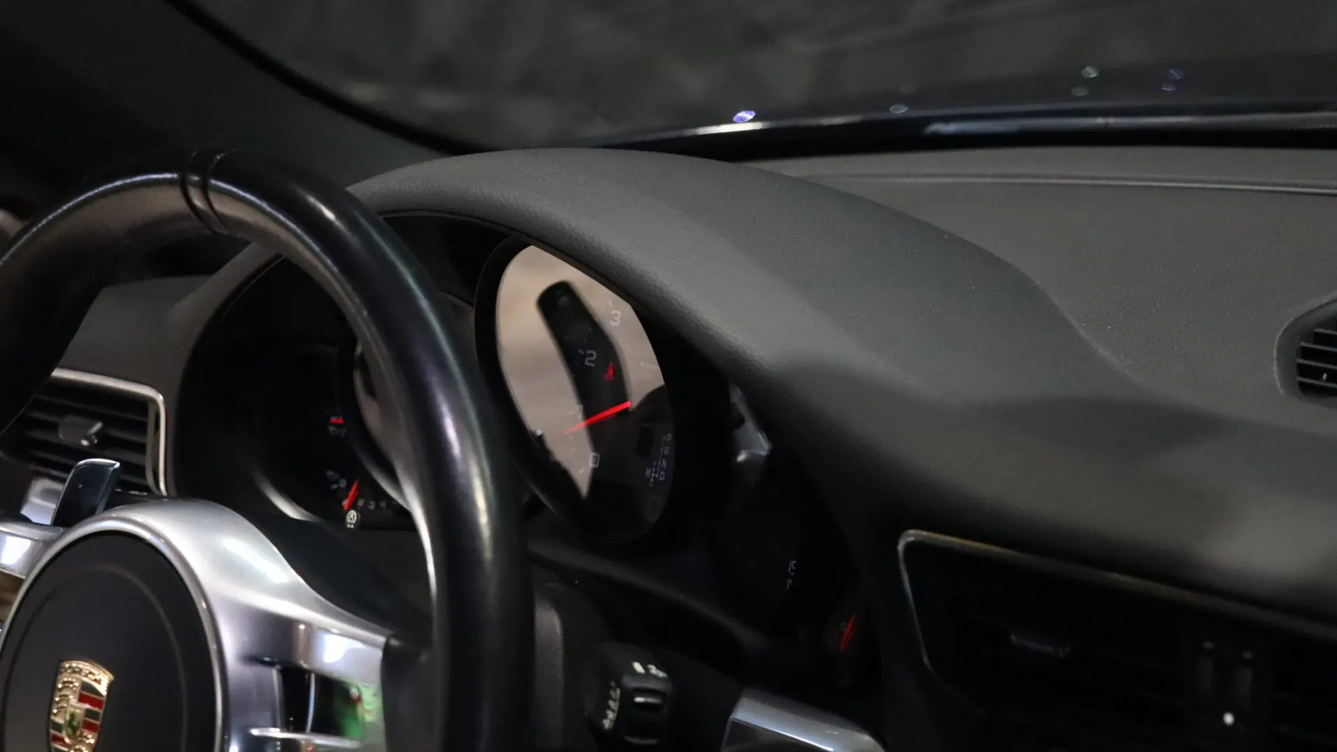 Porsche 911 — photo 23