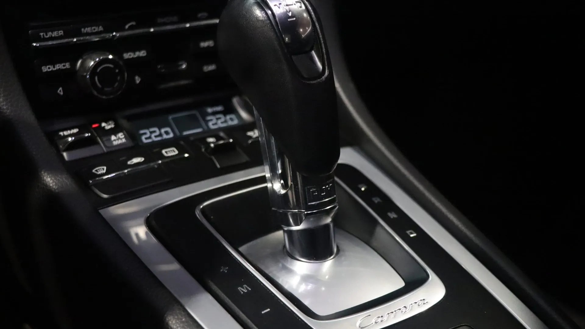 Porsche 911 — photo 27