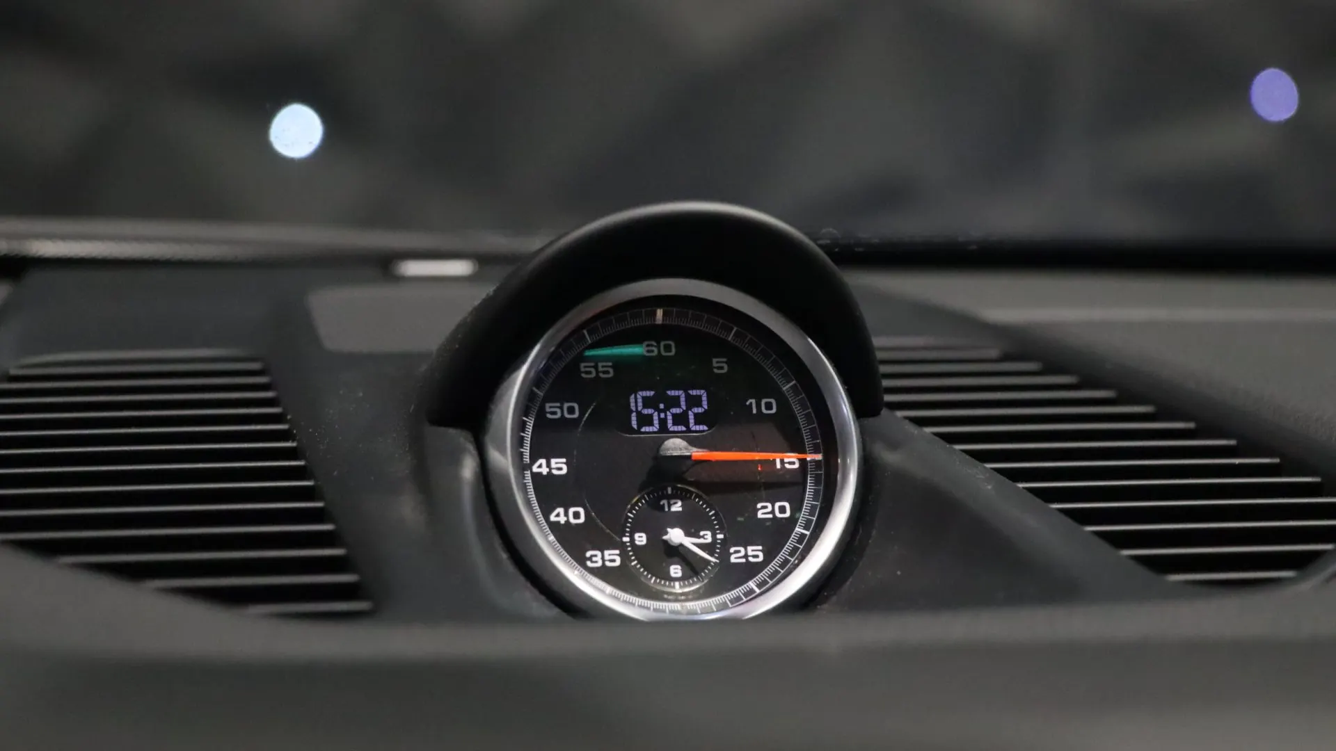 Porsche 911 — photo 24