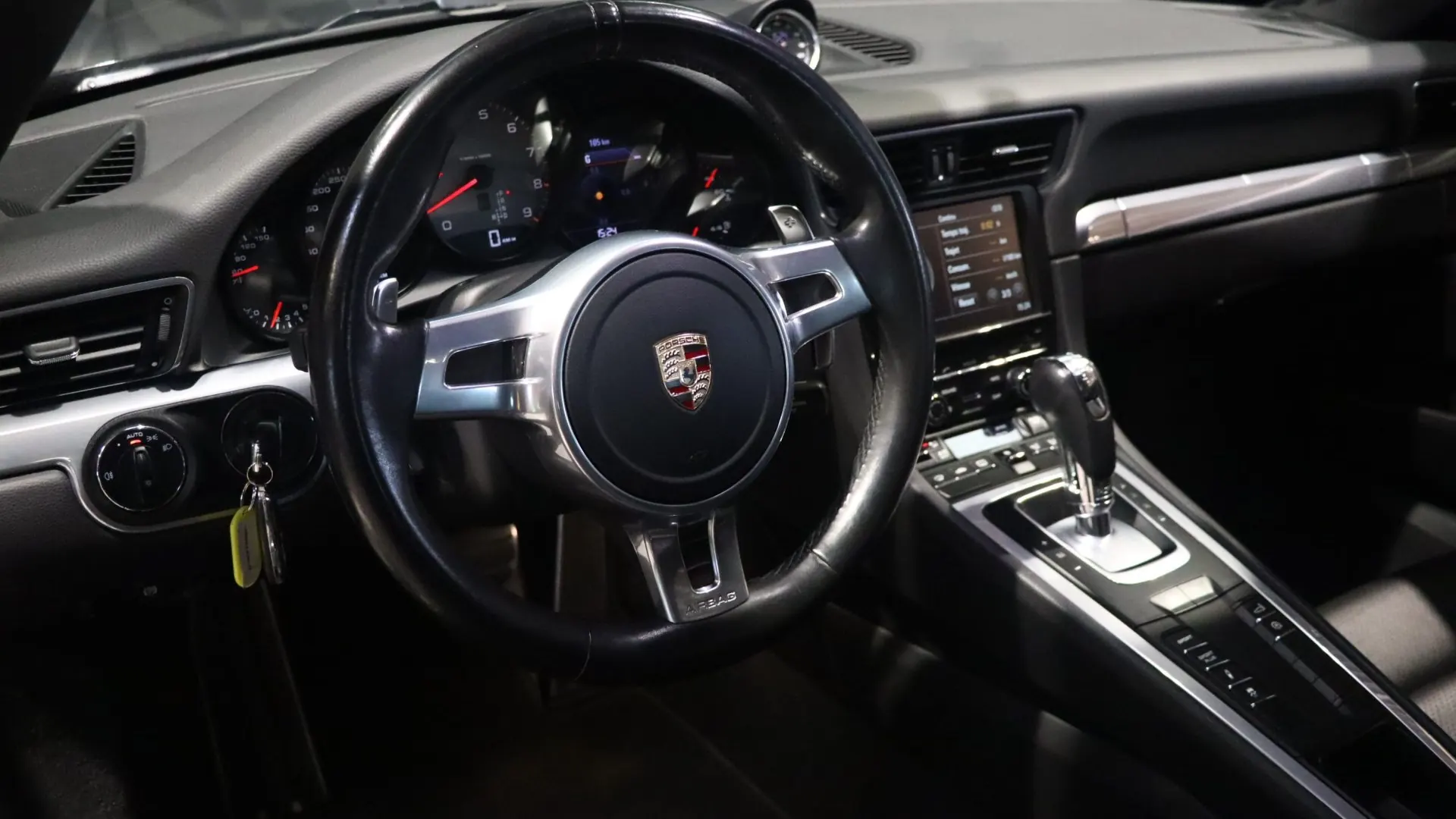 Porsche 911 — photo 16