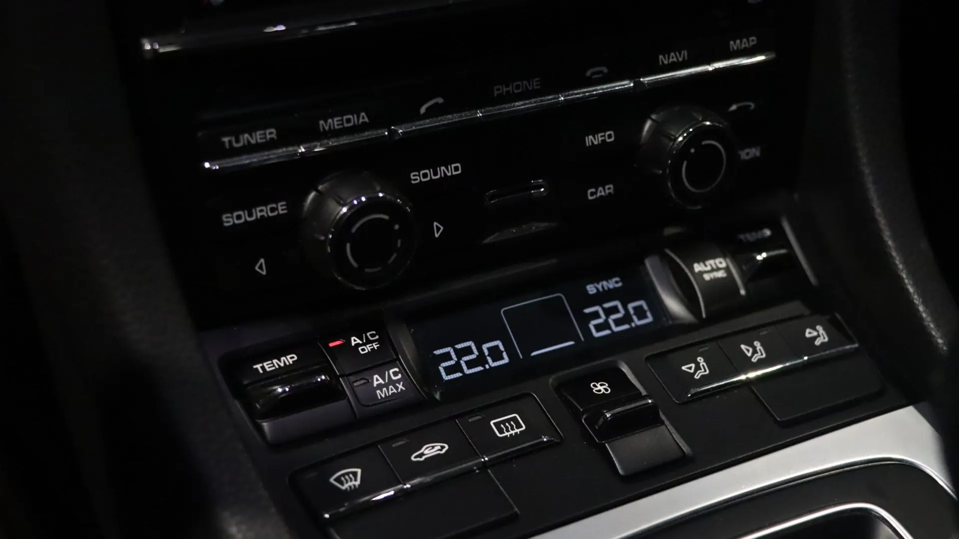 Porsche 911 — photo 26