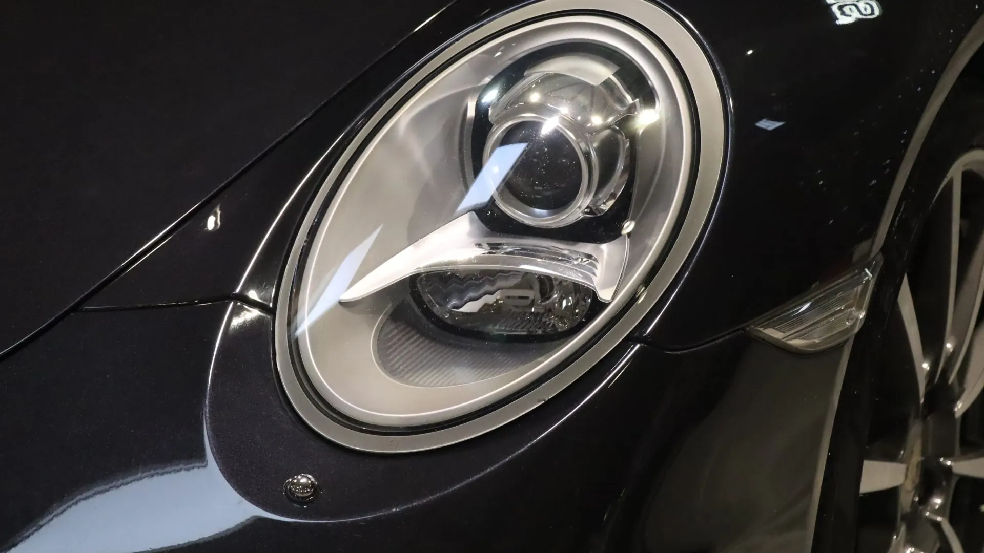 Porsche 911 — photo 35