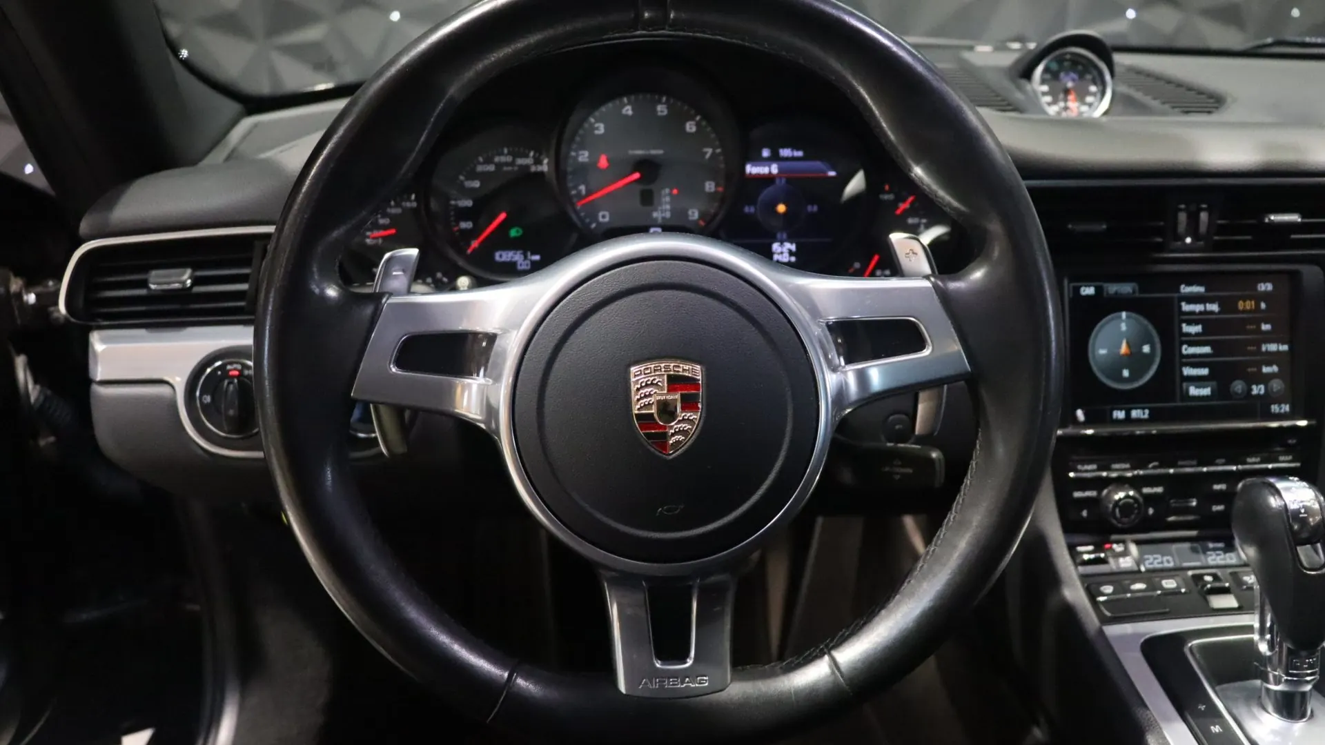 Porsche 911 — photo 9