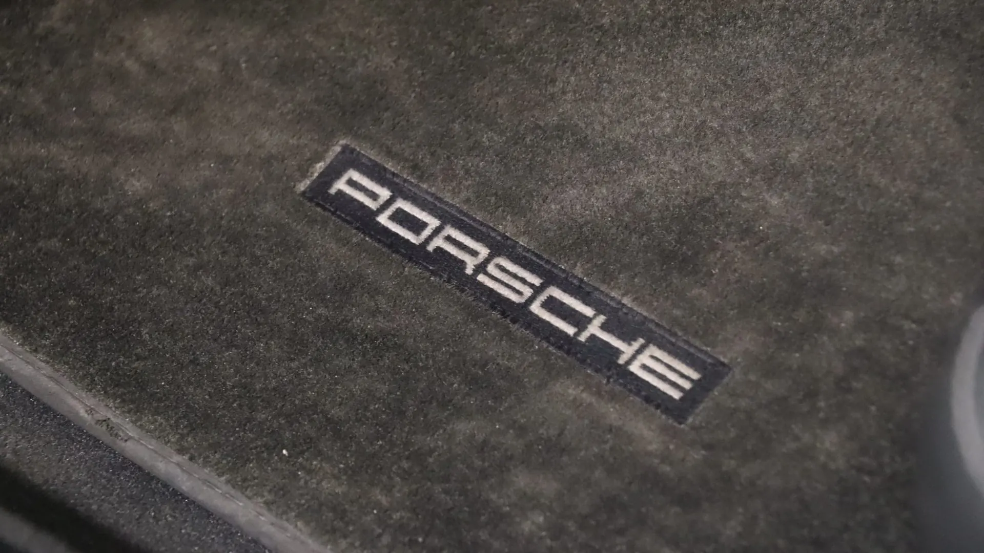 Porsche 911 — photo 14