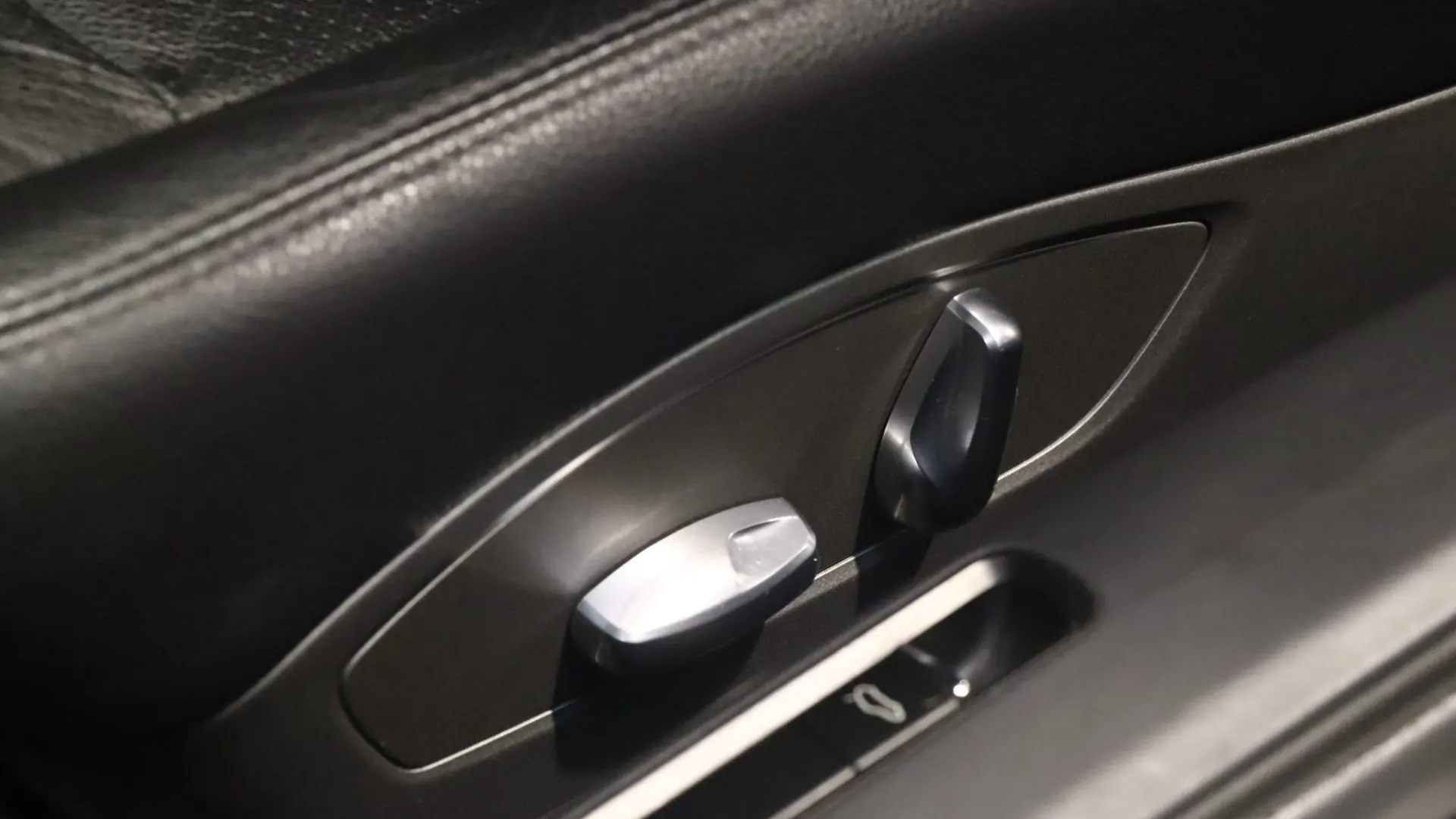Porsche 911 — photo 15