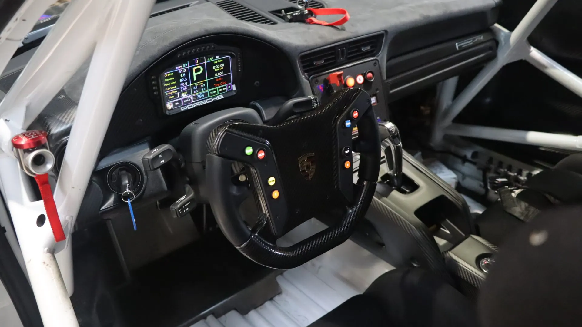 Porsche 911 — photo 12