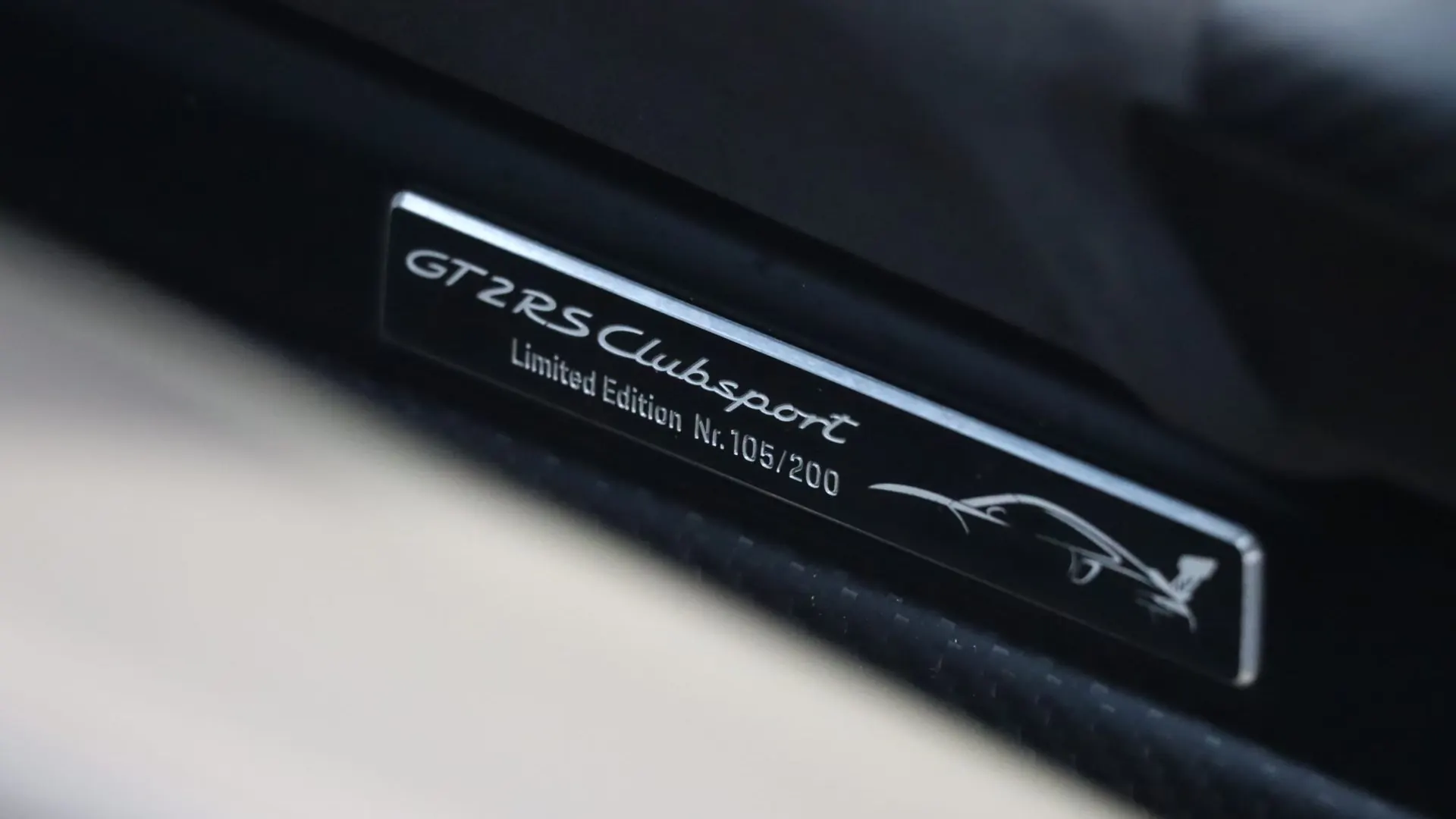 Porsche 911 — photo 28