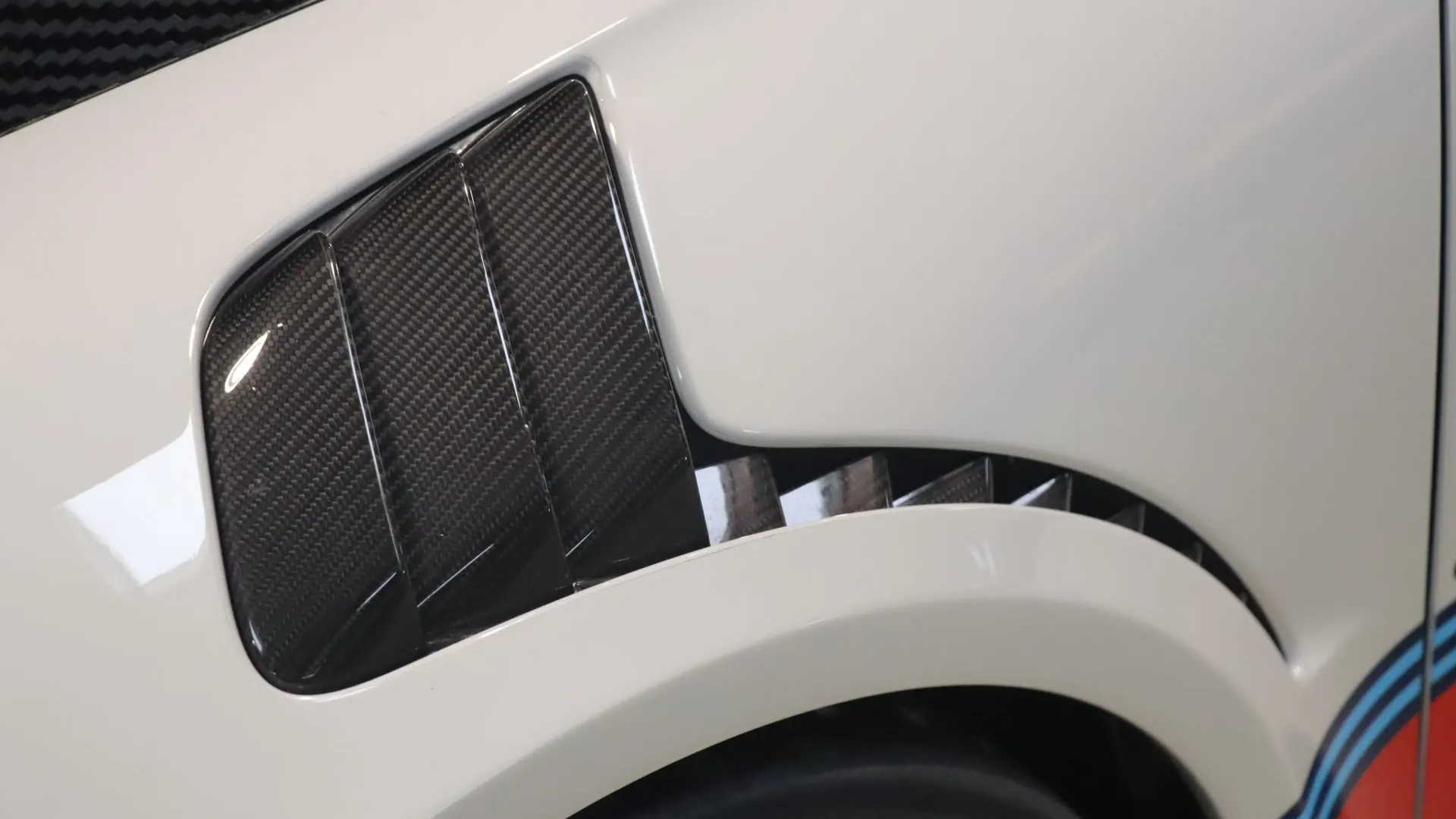 Porsche 911 — photo 50