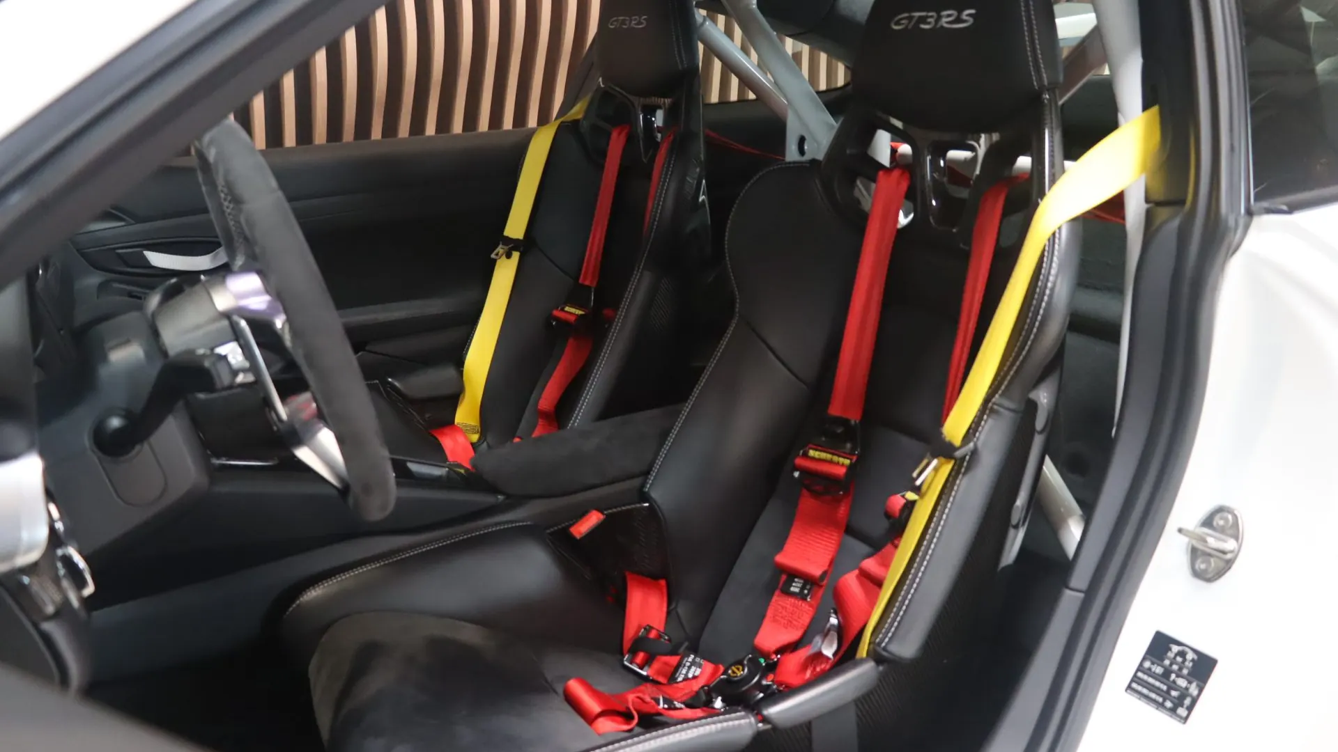 Porsche 911 — photo 6