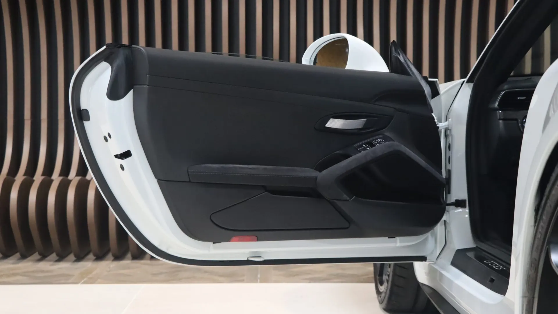 Porsche 911 — photo 10
