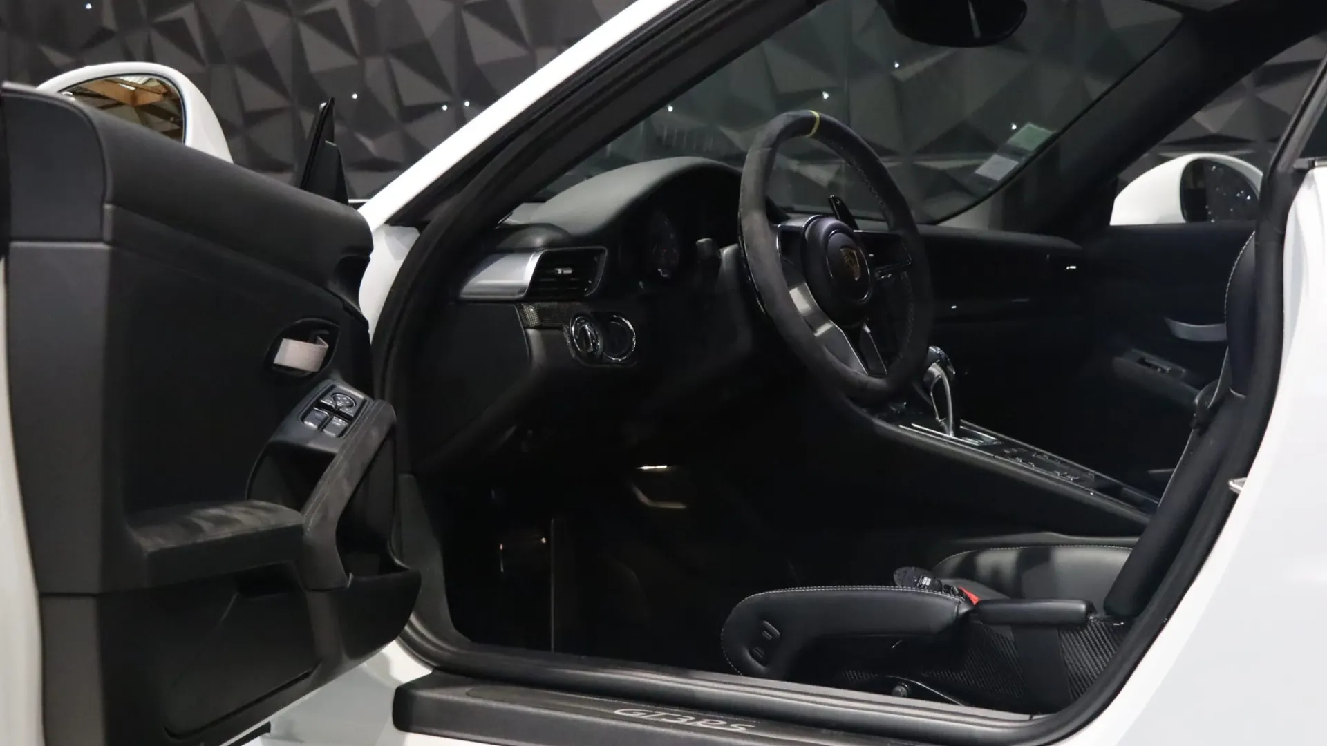 Porsche 911 — photo 3