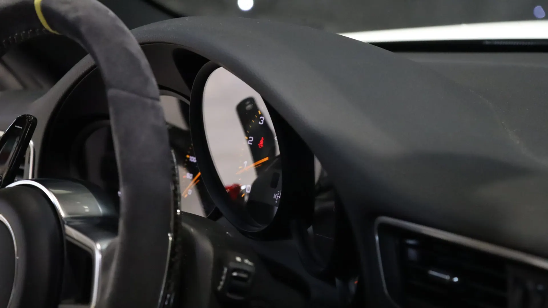 Porsche 911 — photo 16