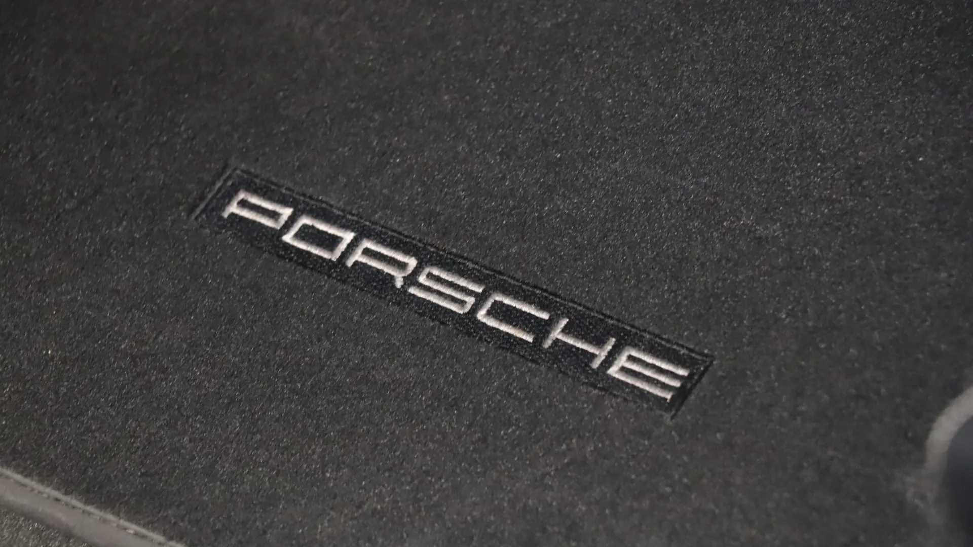 Porsche 911 — photo 8