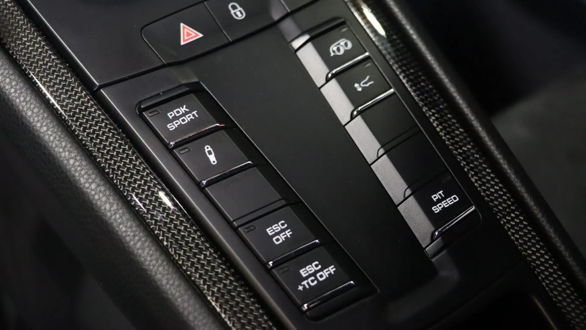 Porsche 911 — photo 30