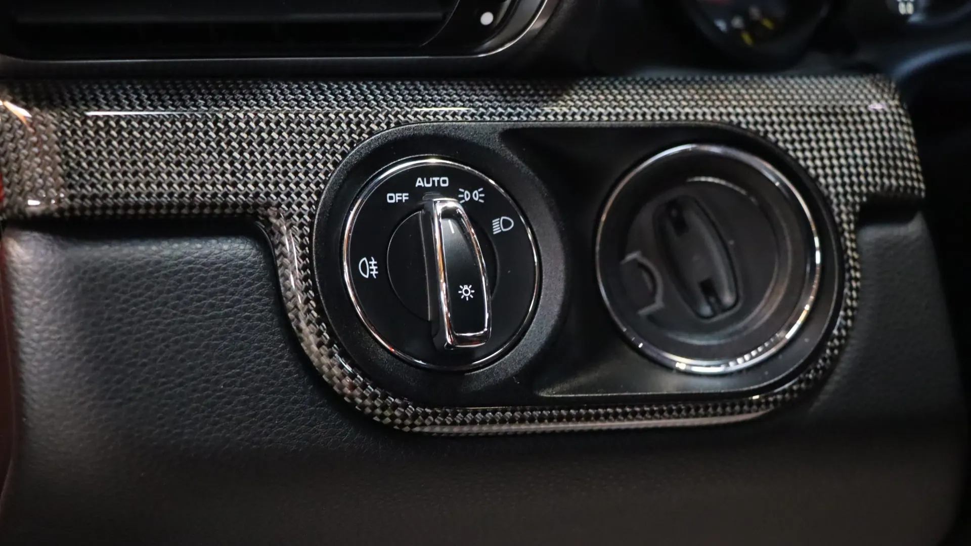 Porsche 911 — photo 16