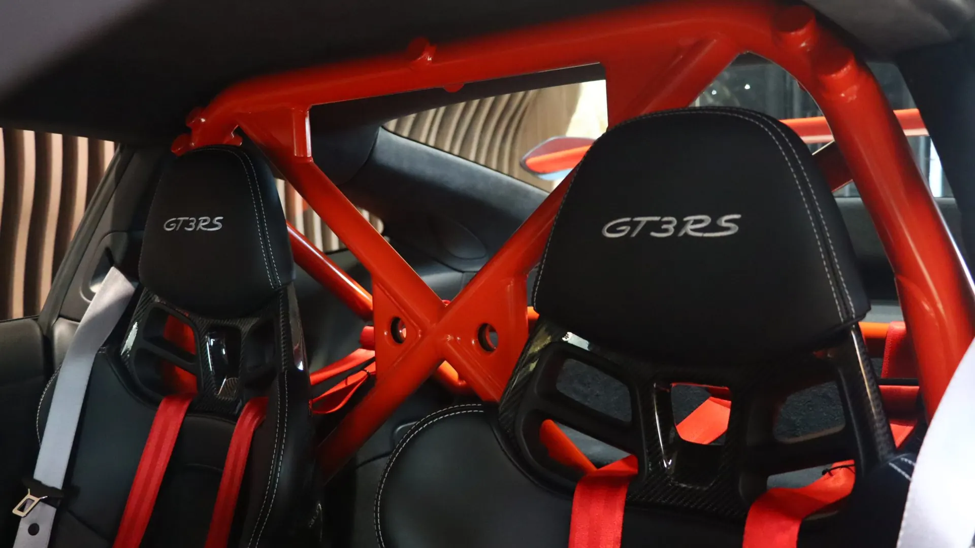 Porsche 911 — photo 38