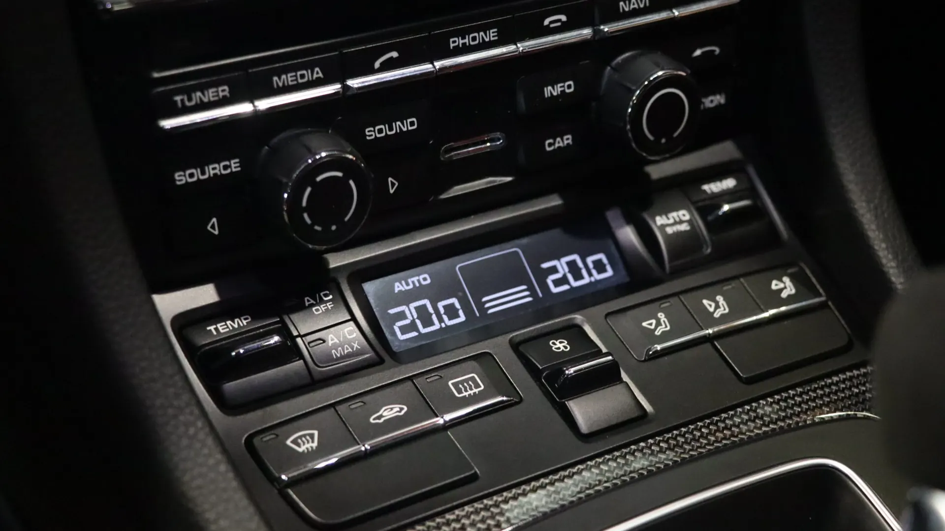 Porsche 911 — photo 27