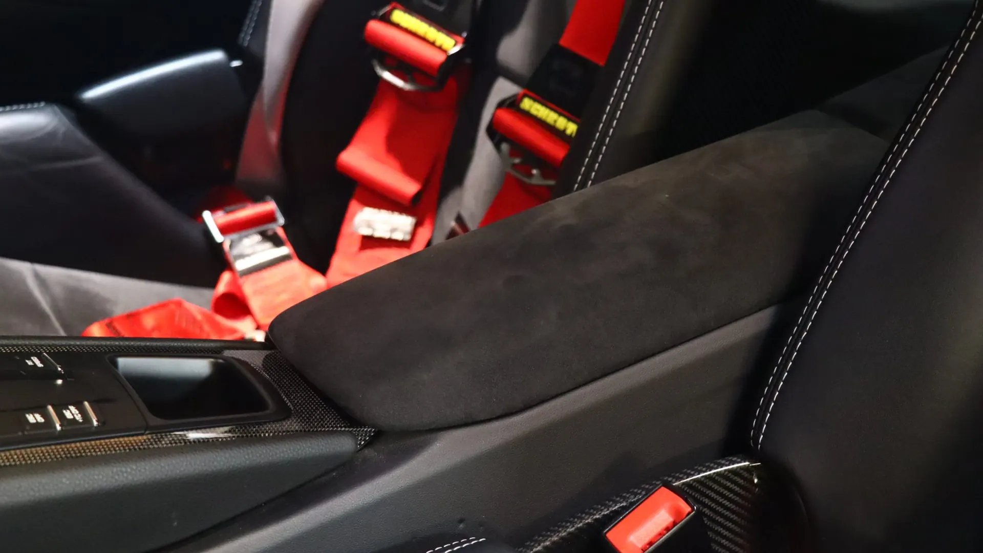 Porsche 911 — photo 31