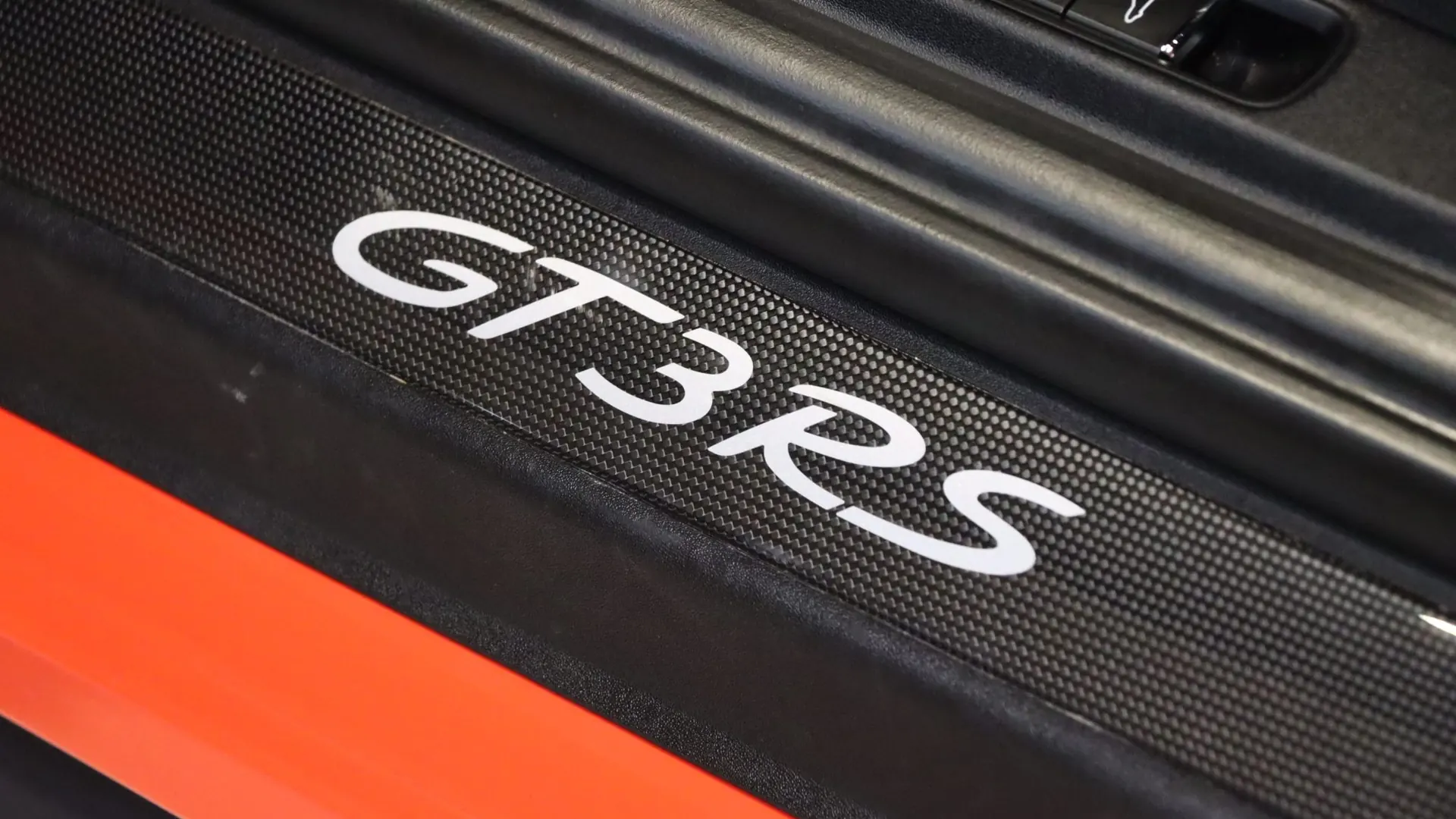 Porsche 911 — photo 12