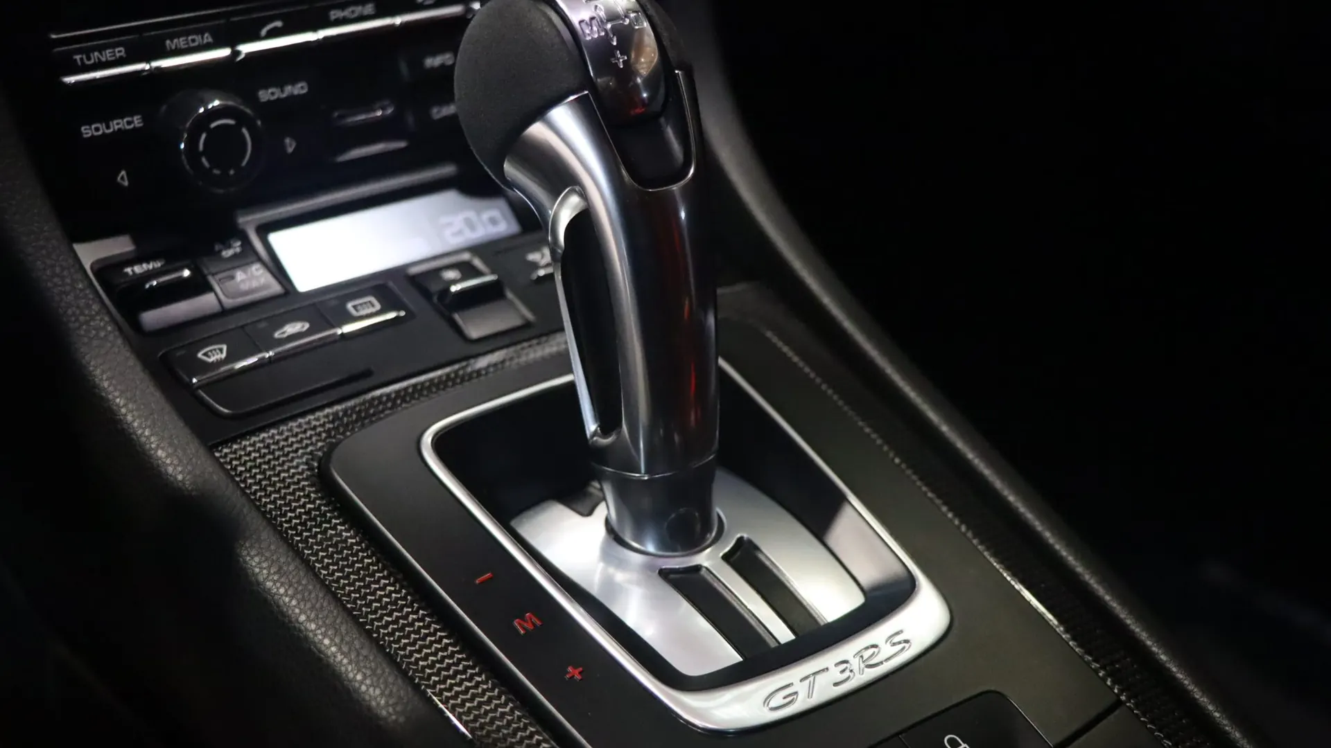 Porsche 911 — photo 28