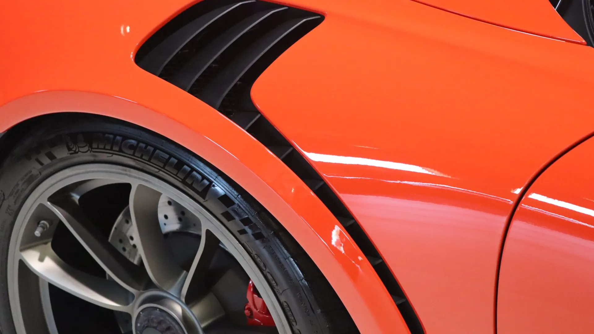 Porsche 911 — photo 48