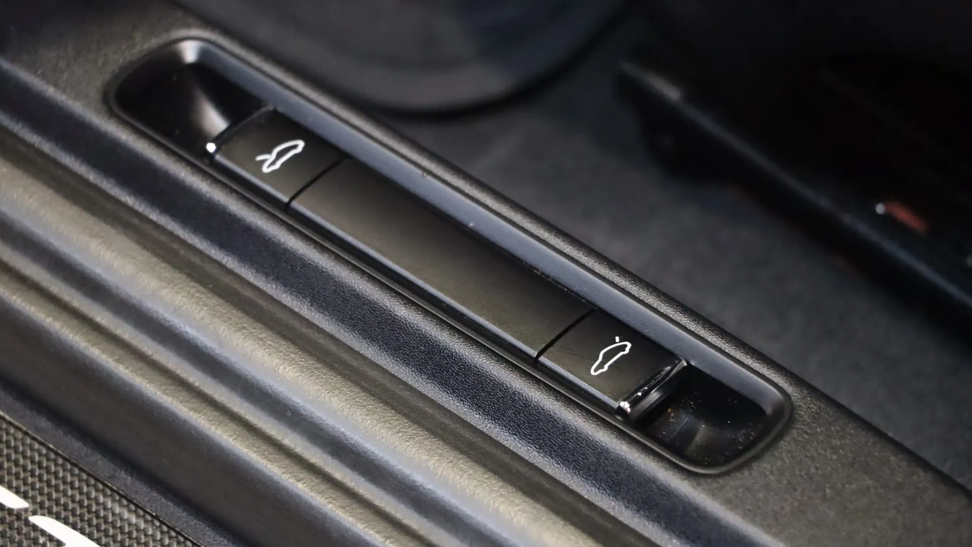 Porsche 911 — photo 13
