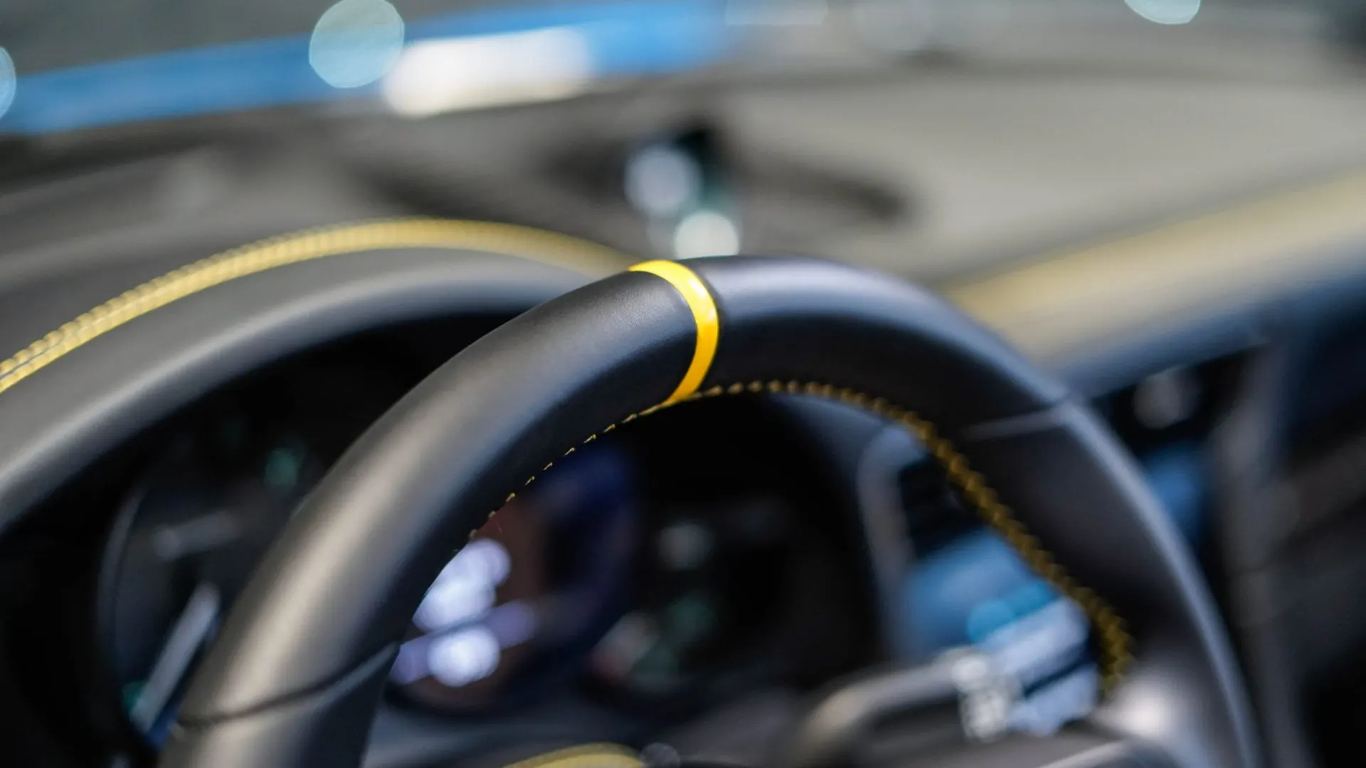 Porsche 911 — photo 19