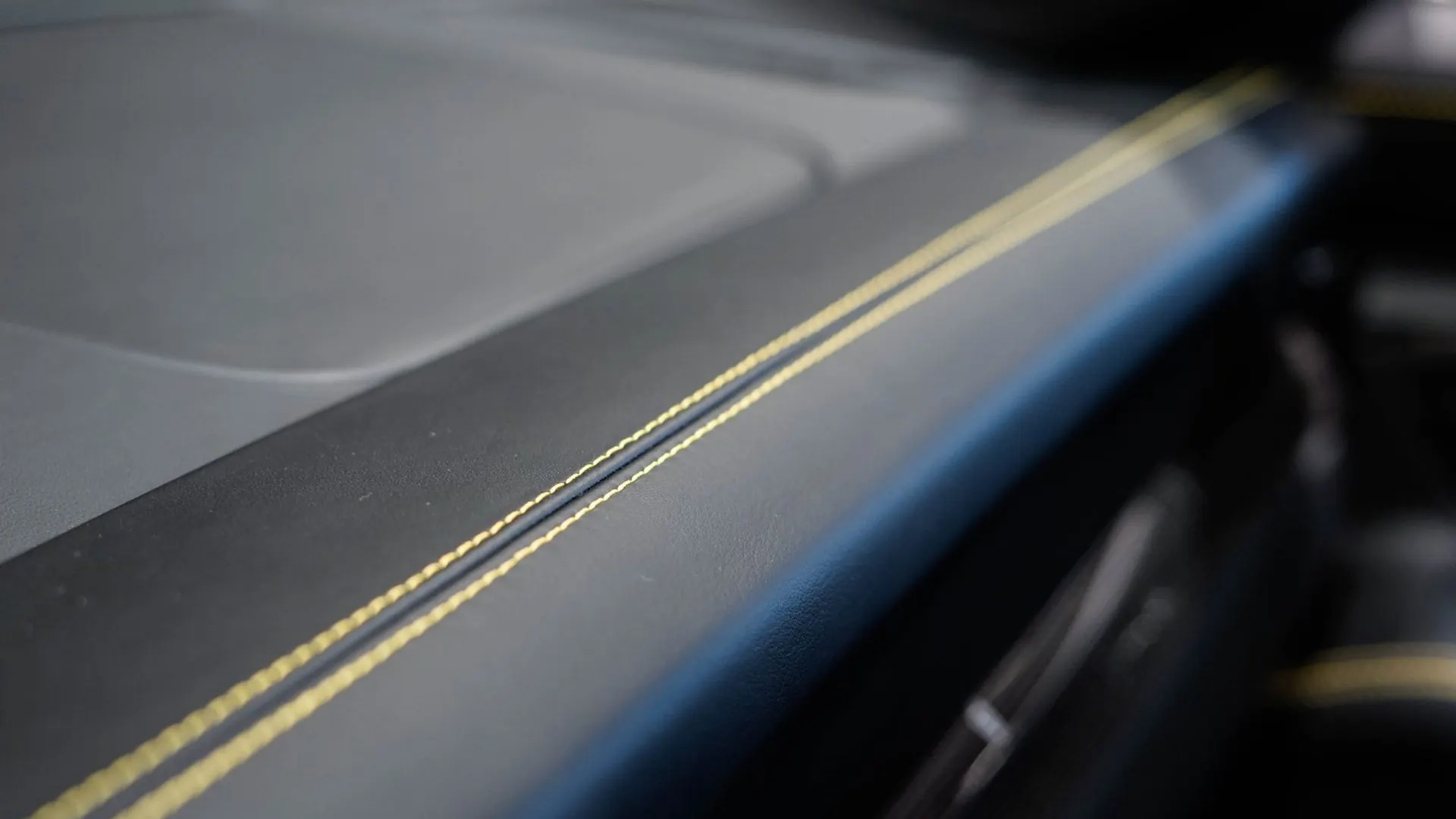 Porsche 911 — photo 38