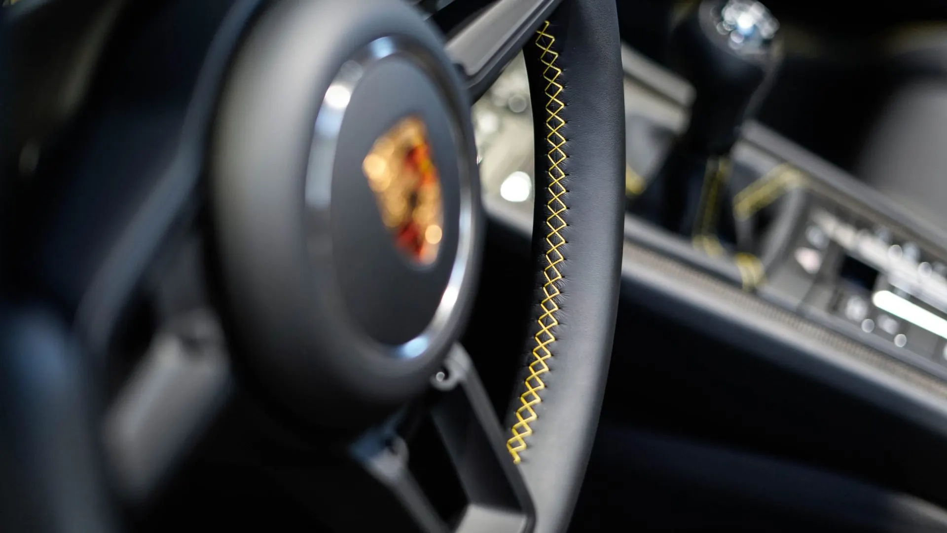 Porsche 911 — photo 13