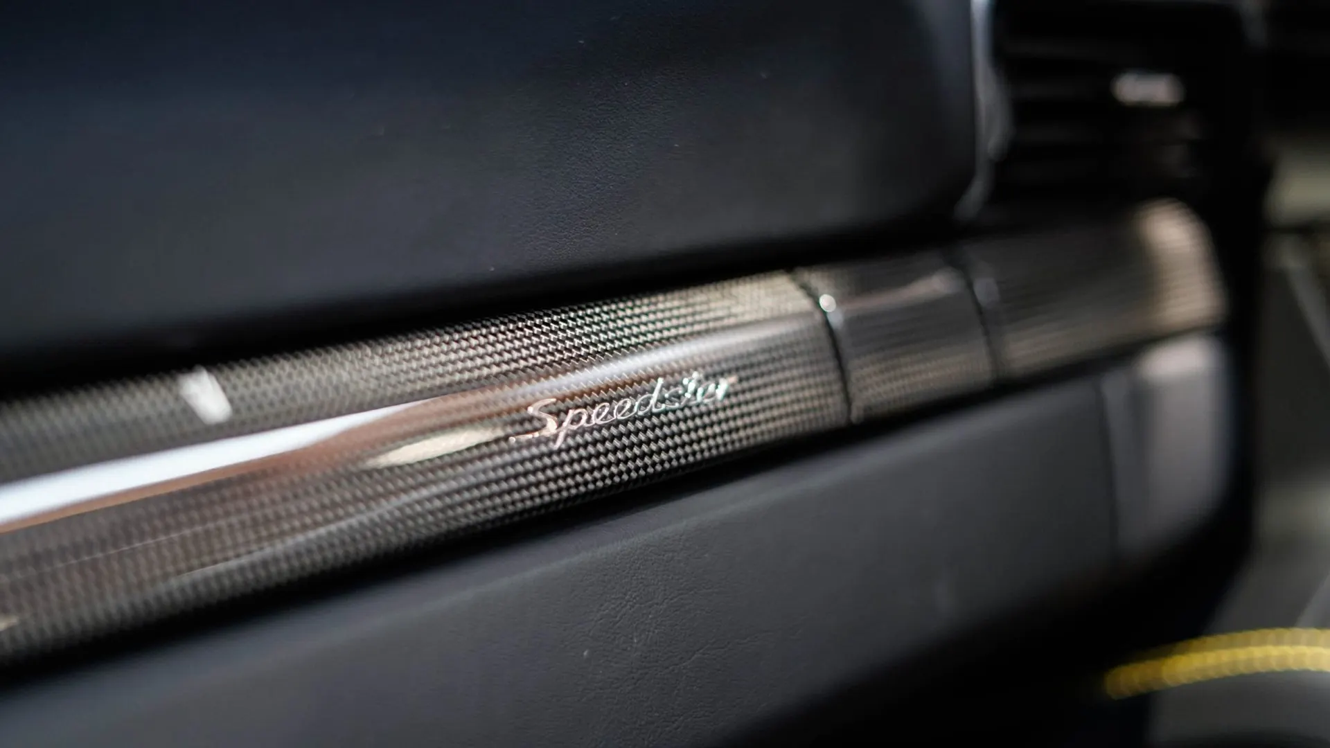Porsche 911 — photo 36