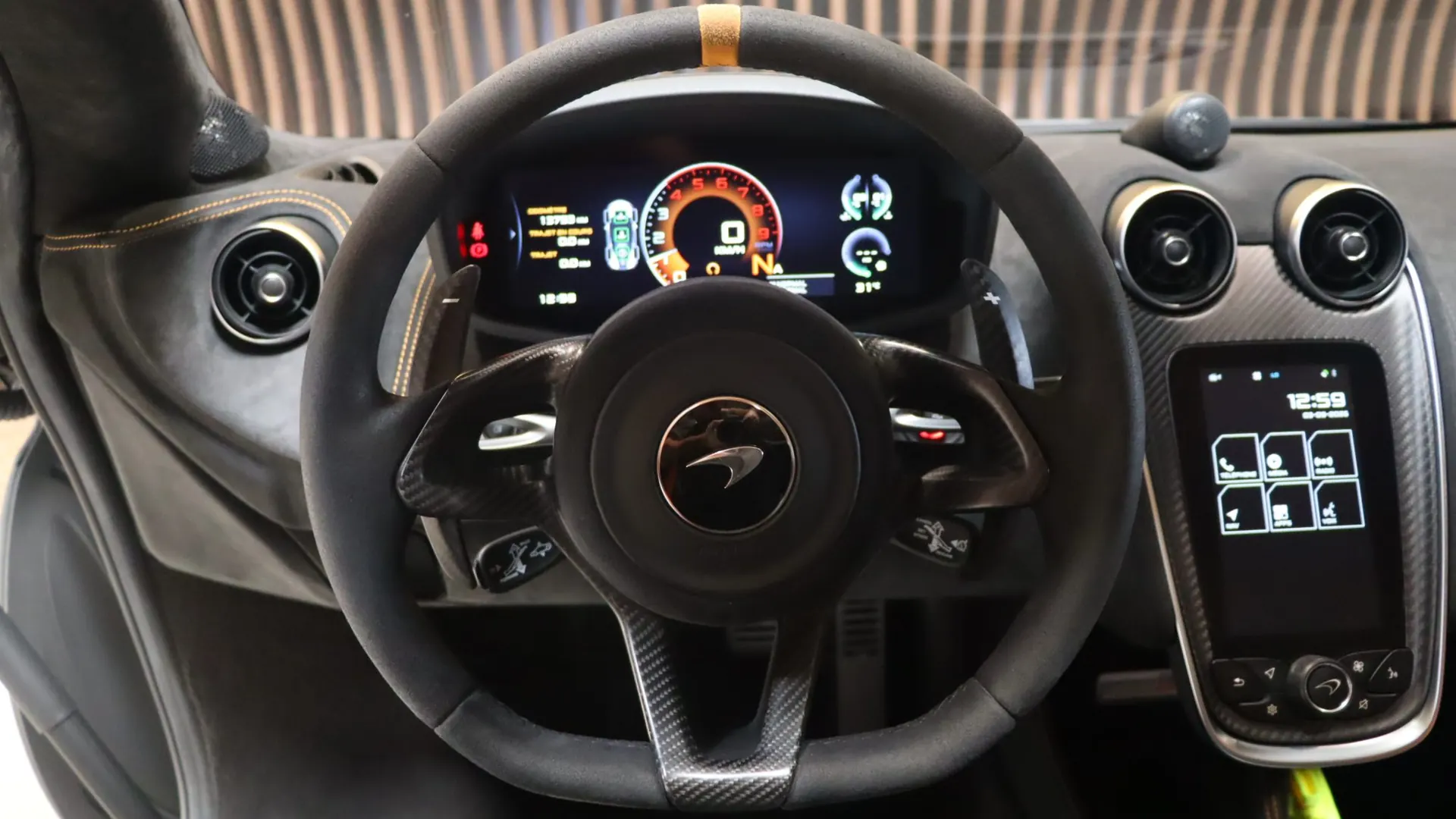 McLaren 600LT — photo 10