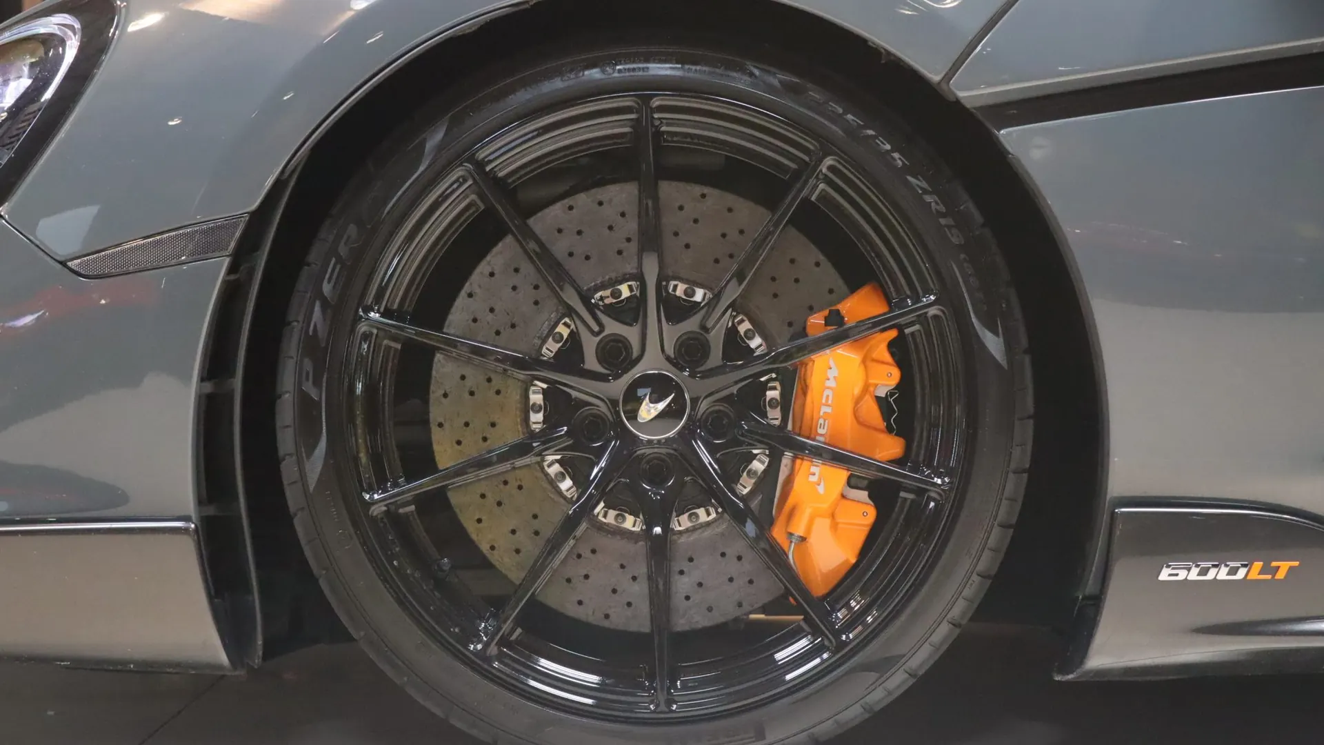 McLaren 600LT — photo 38
