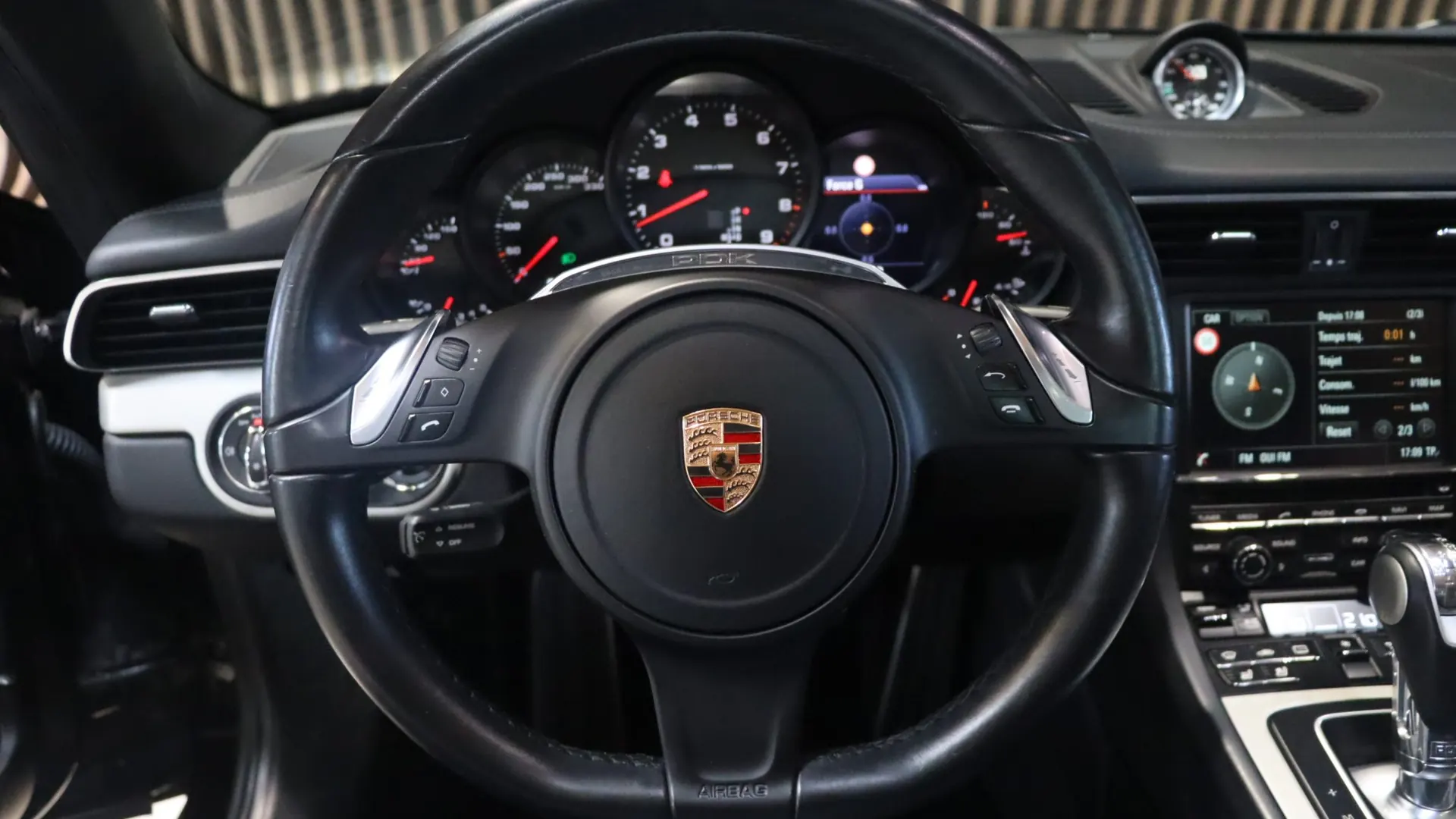 Porsche 911 — photo 10