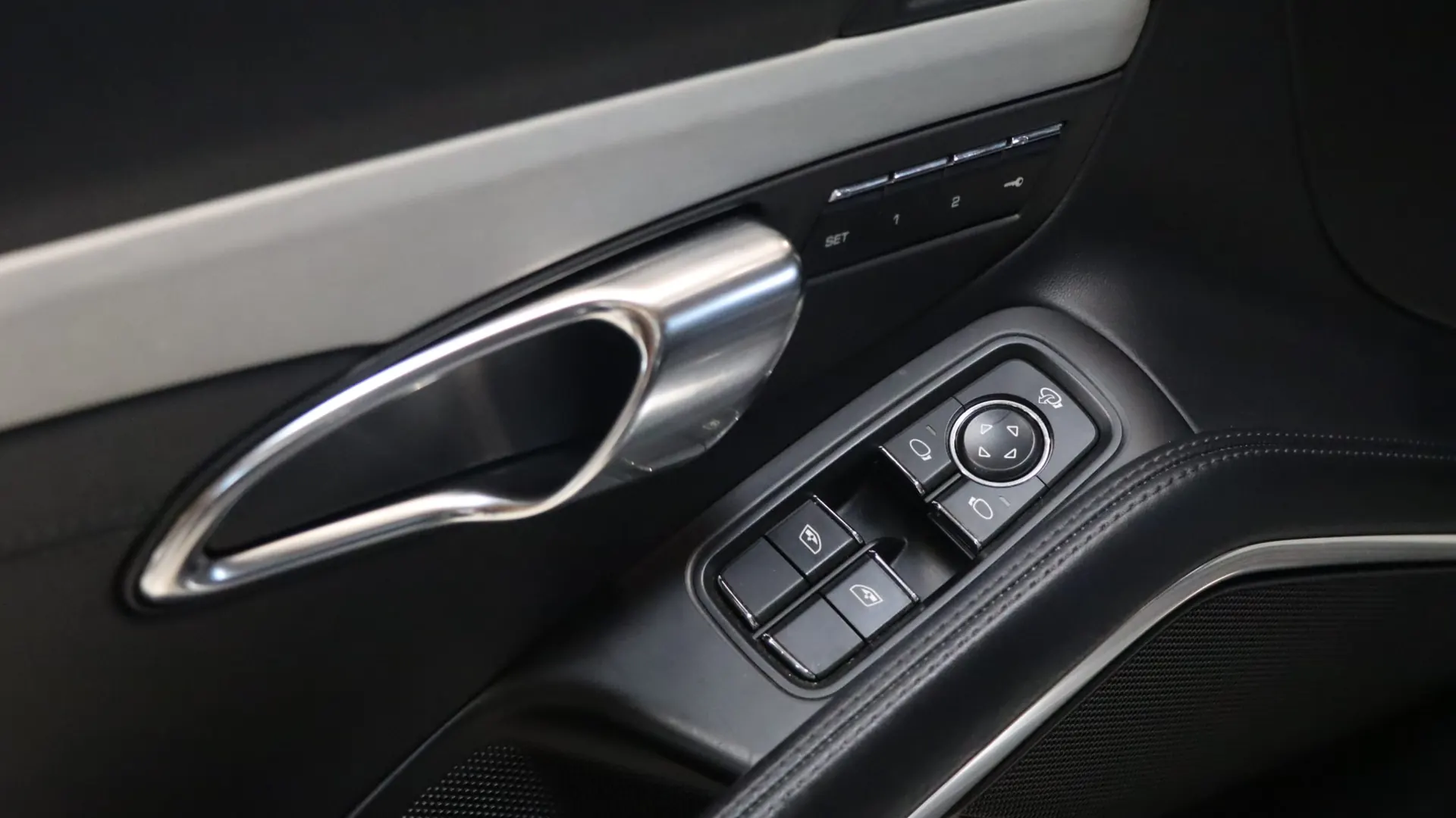 Porsche 911 — photo 12