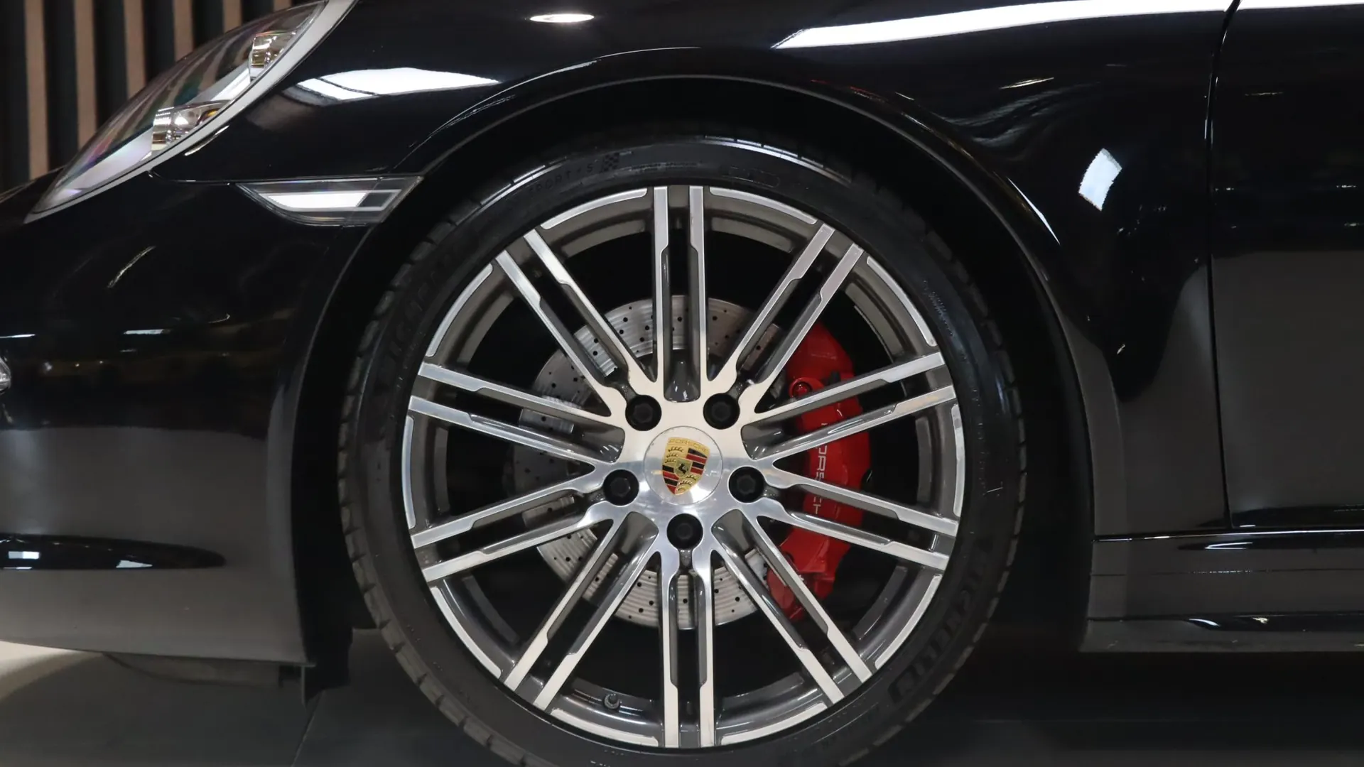 Porsche 911 — photo 44