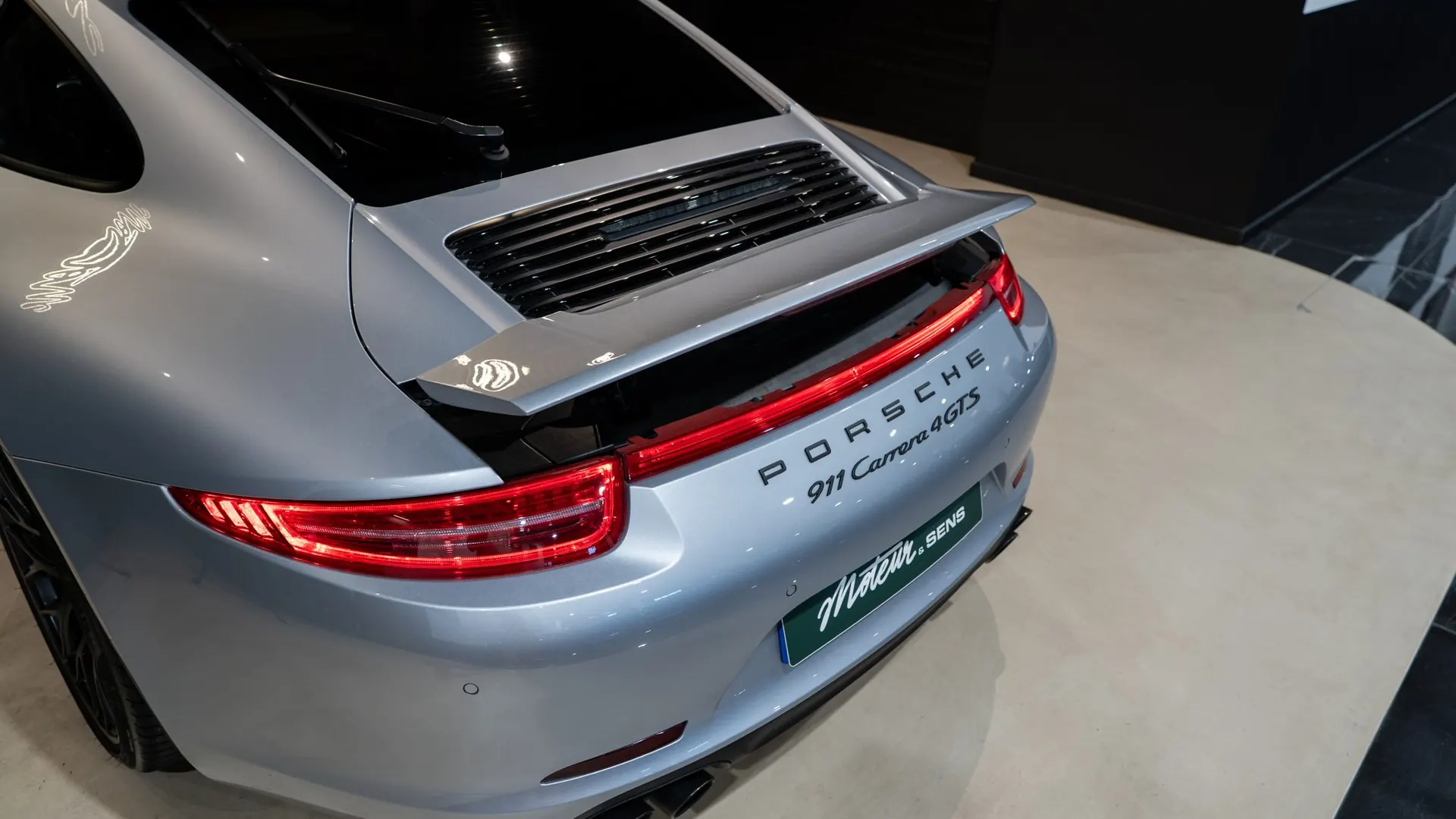 Porsche 911 — photo 38