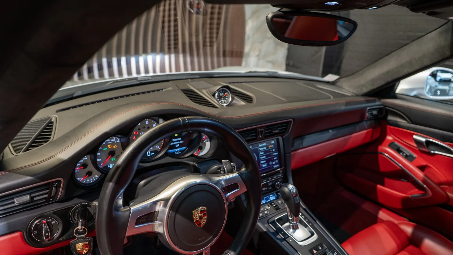 Porsche 911 — photo 19
