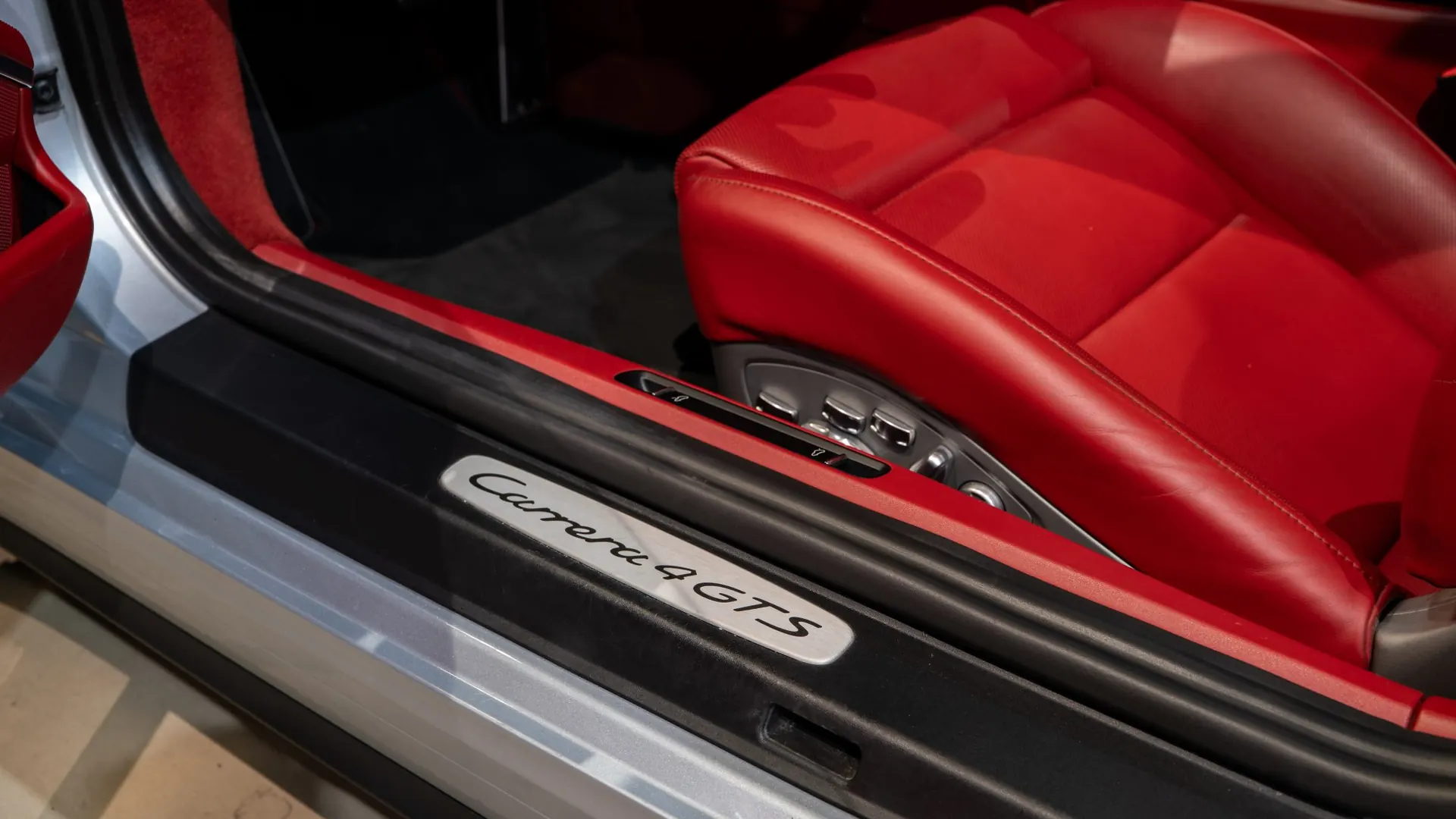 Porsche 911 — photo 13