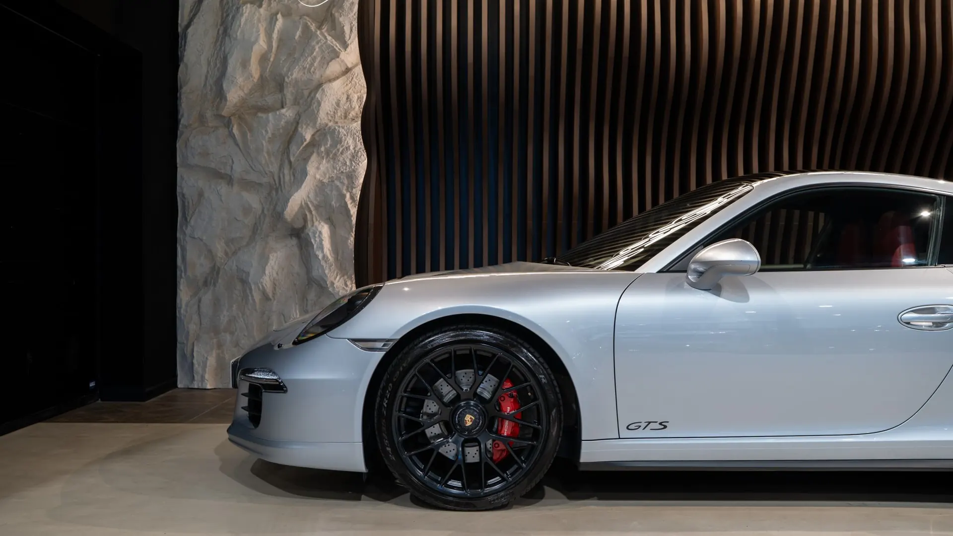 Porsche 911 — photo 33