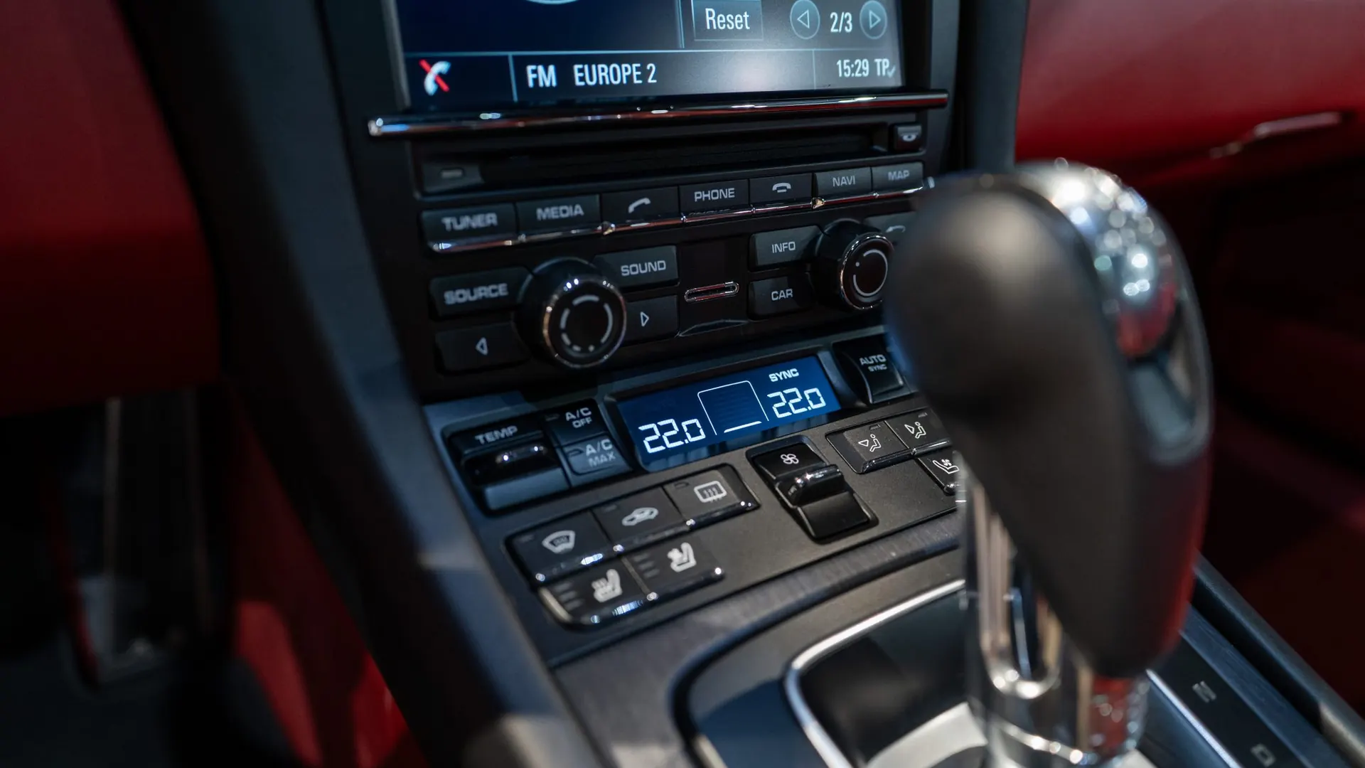 Porsche 911 — photo 23